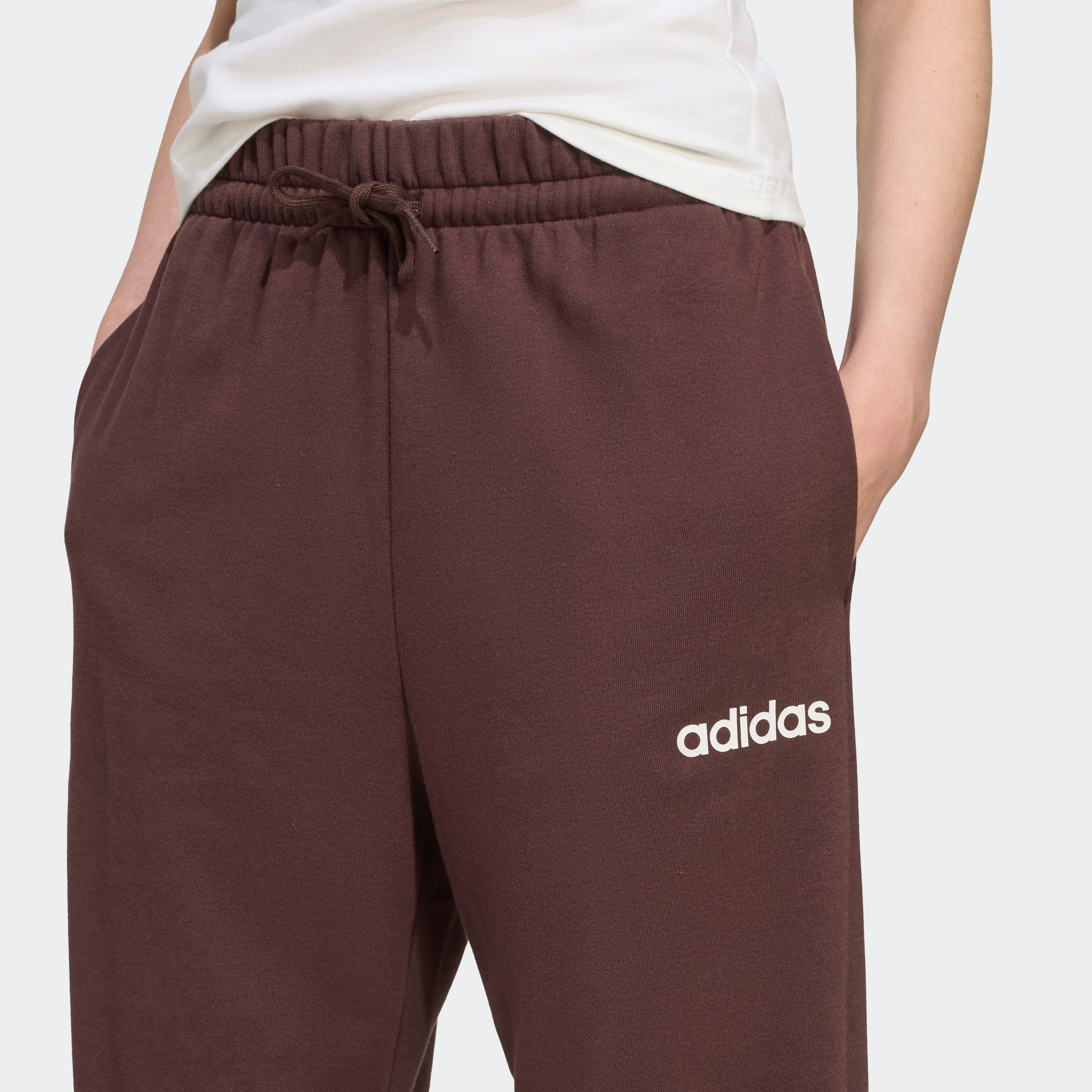 adidas Sportswear Sporthose »W LIN FT CF PT«, (1 tlg.), Locker geschnitten, hoher Bund, aus weichem French Terry
