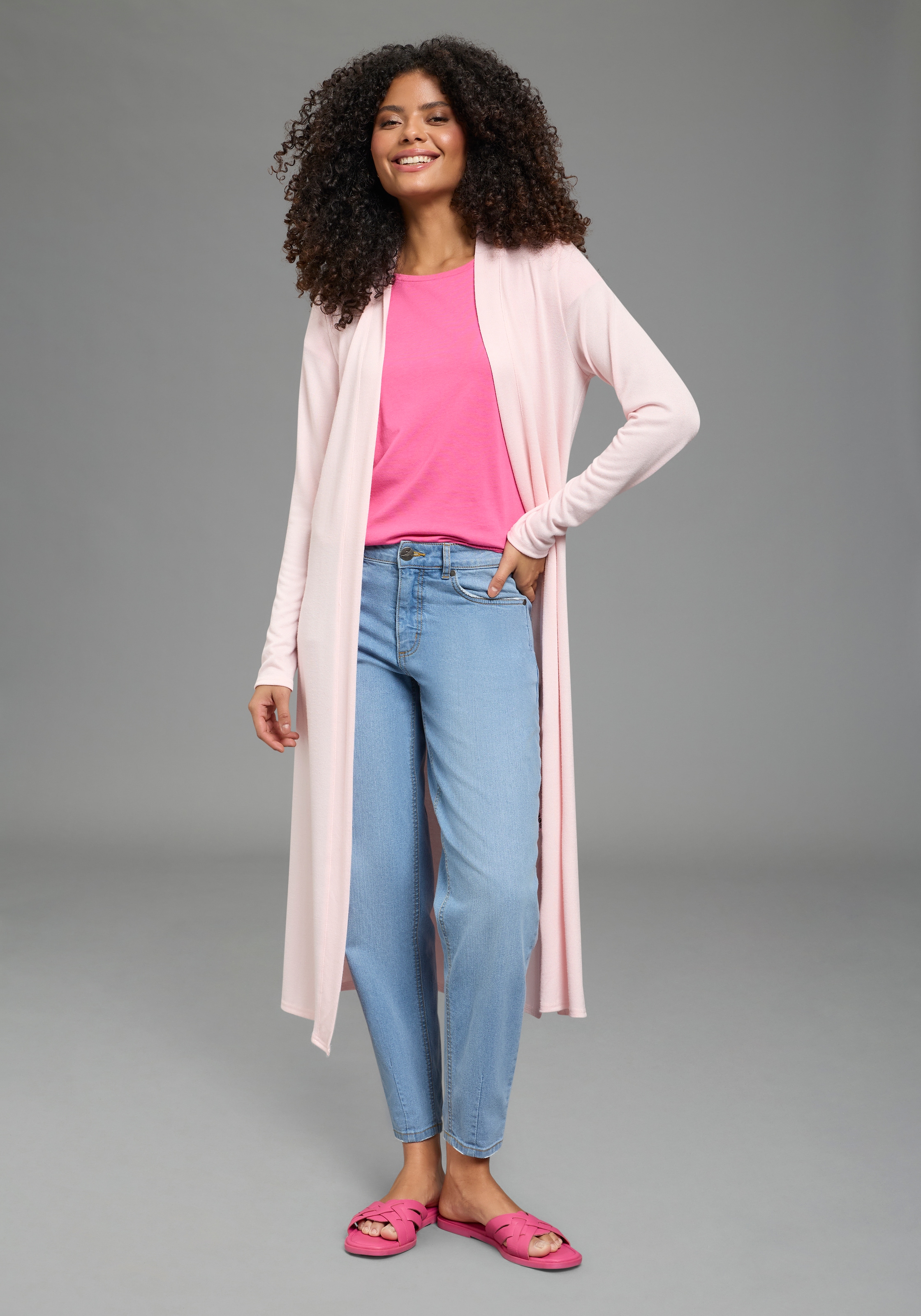 Image of Laura Scott Strickjacke "aus luftig leichter Jersey Tshirt Qualität" aus Viskose-Feinstrick mit seitlichem Schlitz