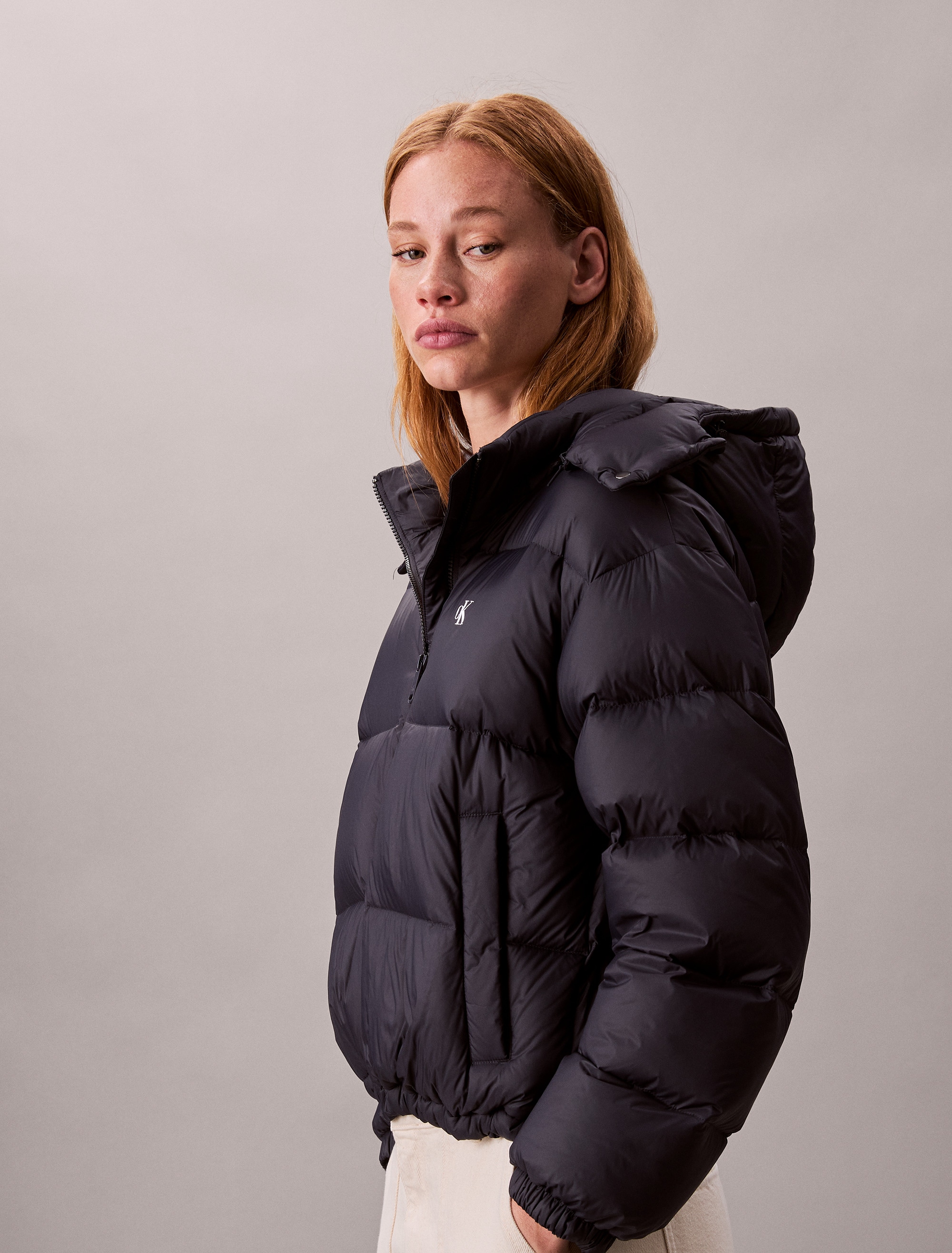 Calvin Klein Jeans Veste matelassée »ESSENTIAL MIDWEIGHT PUFFER JACKE« mit Kapuze Mit Rundhalsausschnitt, regular fit