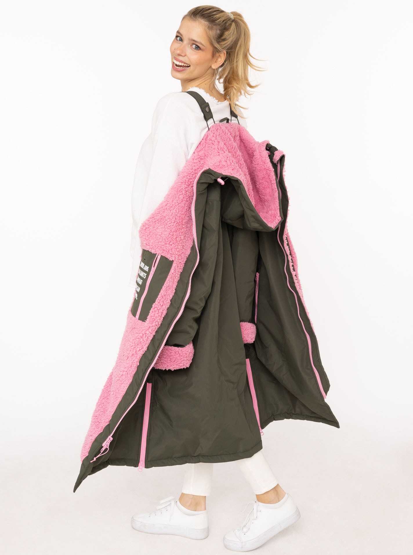 Zwillingsherz Manteau court »"Oversize Windjacke ZH"« seitliche Taschen, Kapuze, Reissverschluss, Teddy Futter
