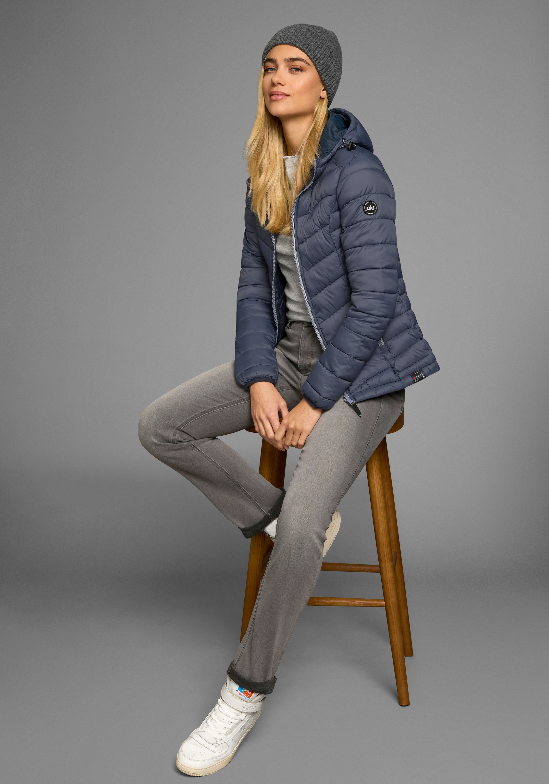 Polarino Steppjacke, mit Kapuze, für kühle Tage, aus leichtem Webmaterial, wasserabweisend