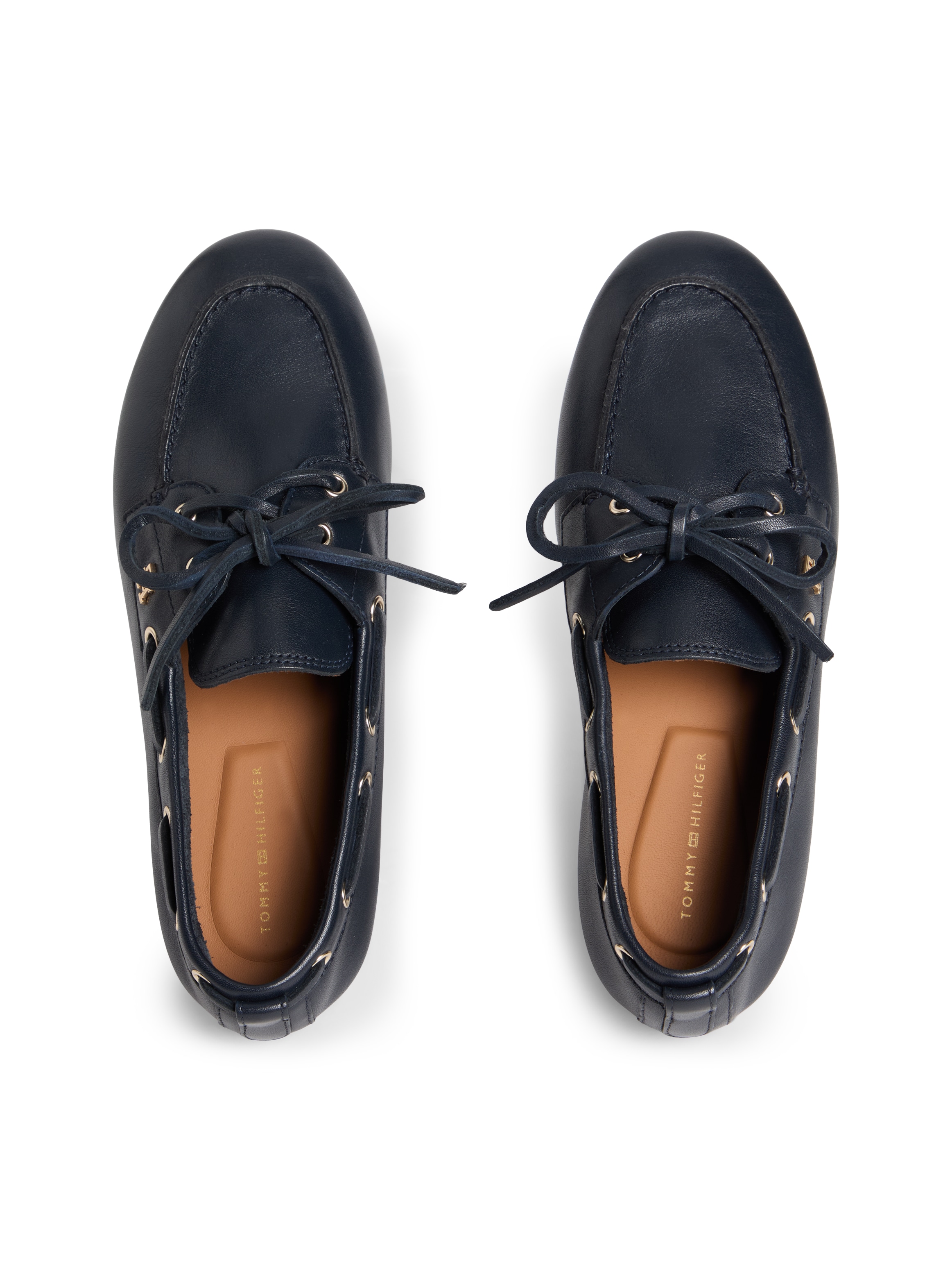 Tommy Hilfiger Bottes »TH SLEEK LEATHER BOAT SHOE«  Chaussure bateau, chaussure business avec talon bloc et œillets à passage