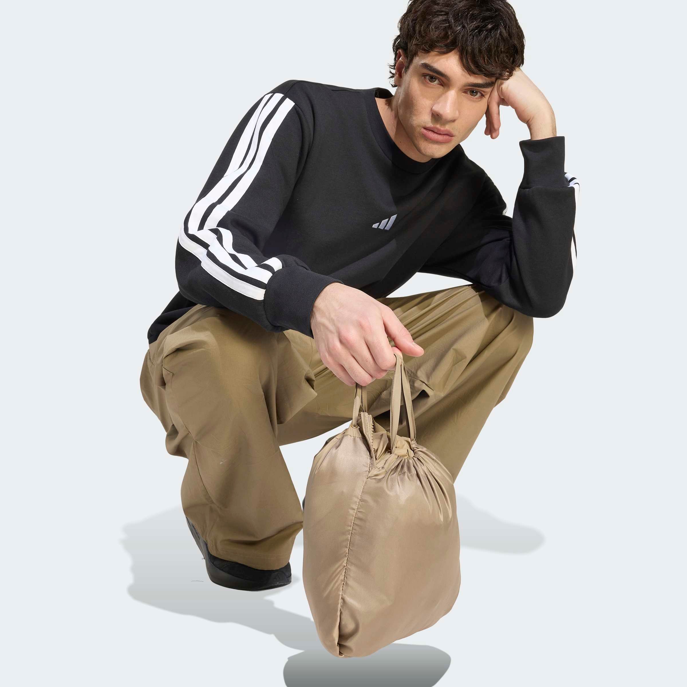 adidas Sportswear Veste d'extérieur »ESSENTIALS, VERSTAUBAR« sportlicher Stil, für Outdoor-Aktivitäten