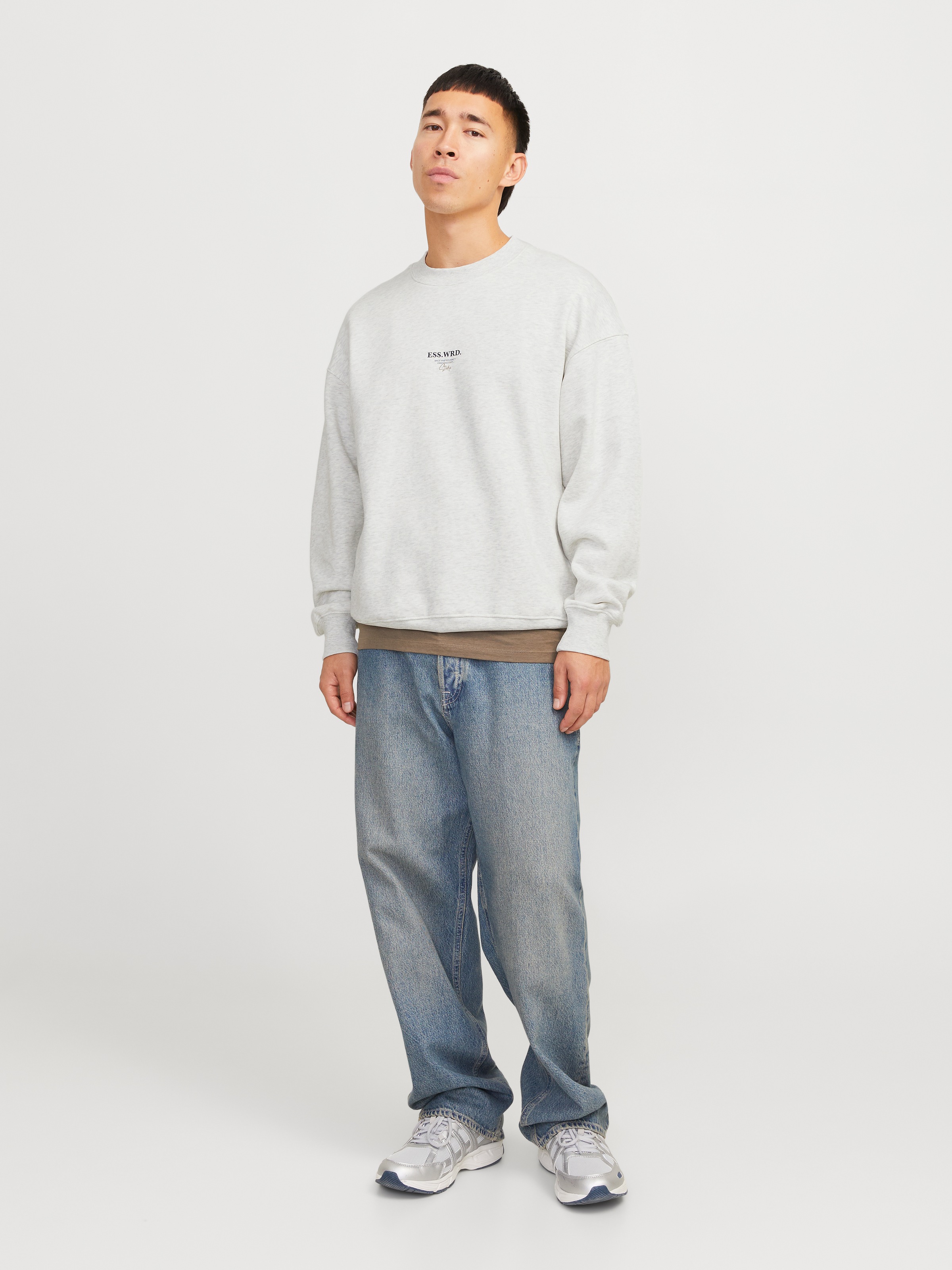 Jack & Jones Sweatshirt »JJEURBAN EDGE STUDIO SWEAT CREW NOOS«, mit Front und Back Print