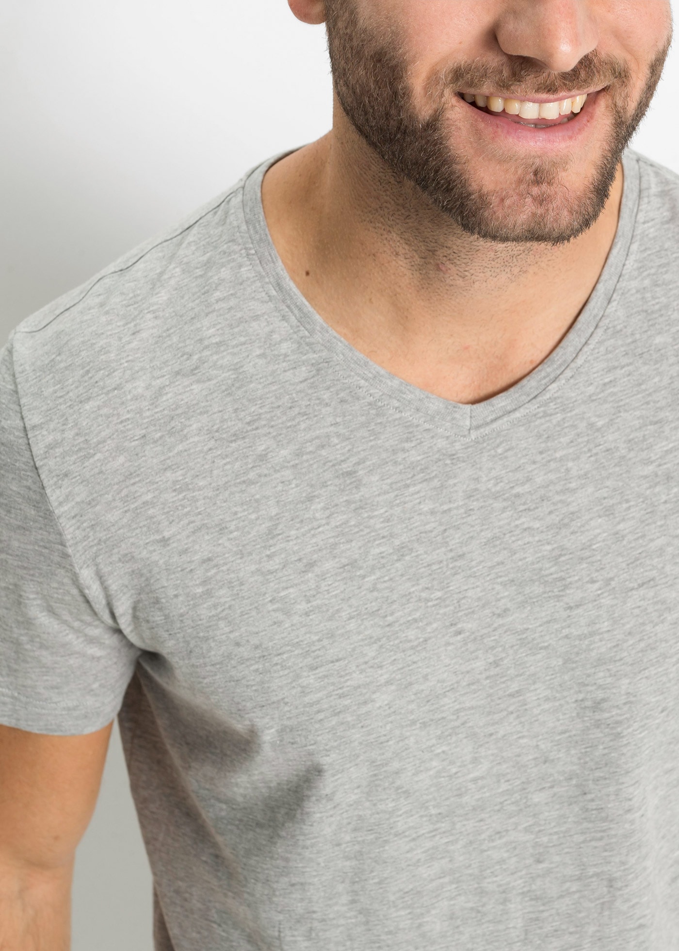 bonprix T-shirt »T-Shirt mit V-Ausschnitt (3er Pack)« Packung, 3, 3 cuis T-Shirt mit V-Ausschnitt (3er Pack)