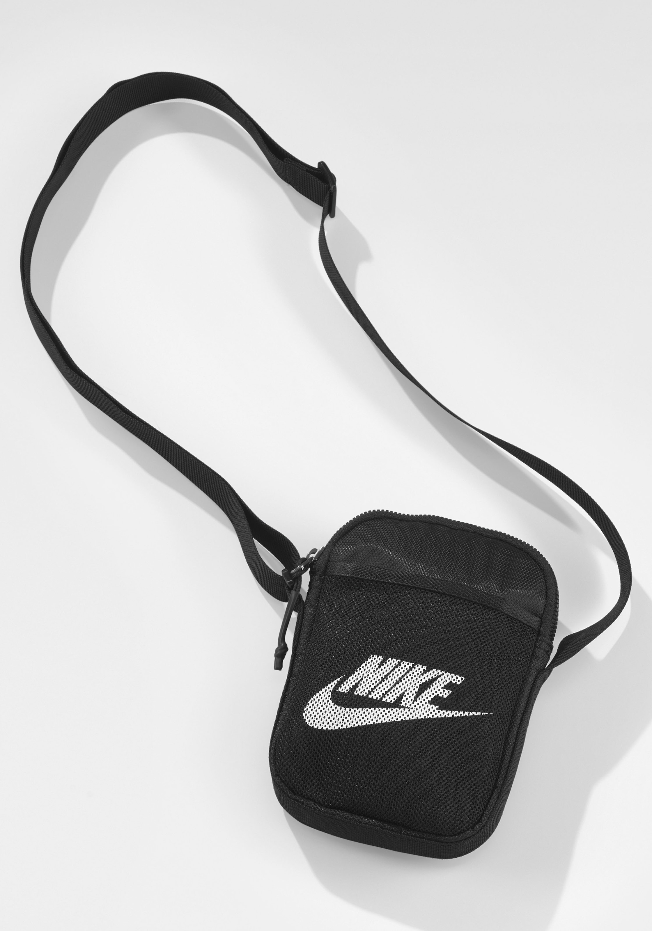 Nike Sportswear Umhängetasche »Nike Sportswear Heritage Small Item«