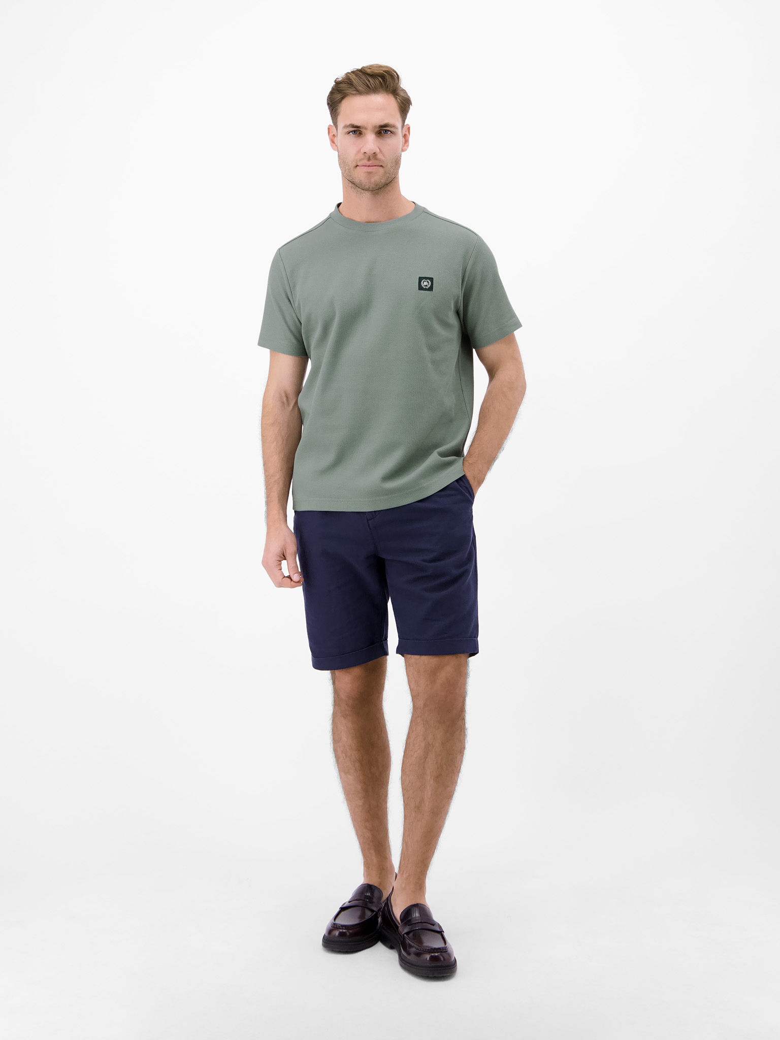 LERROS Rundhalsshirt mit Logo-Badge und in Waffle-Optik