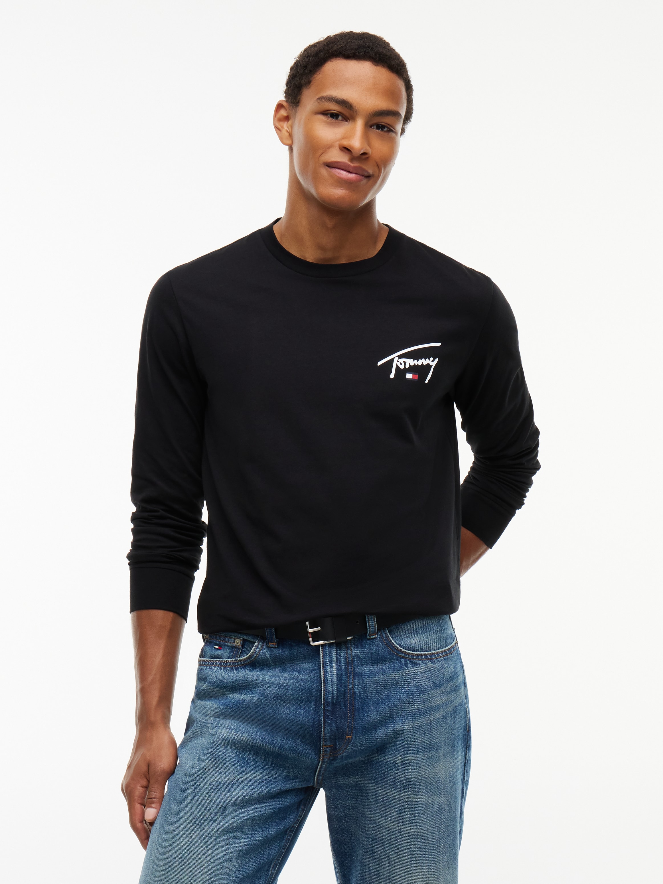 Tommy Jeans T-shirt à manches longues »SLIM SIGNATURE CHEST TEE« Coupe slim avec col rond