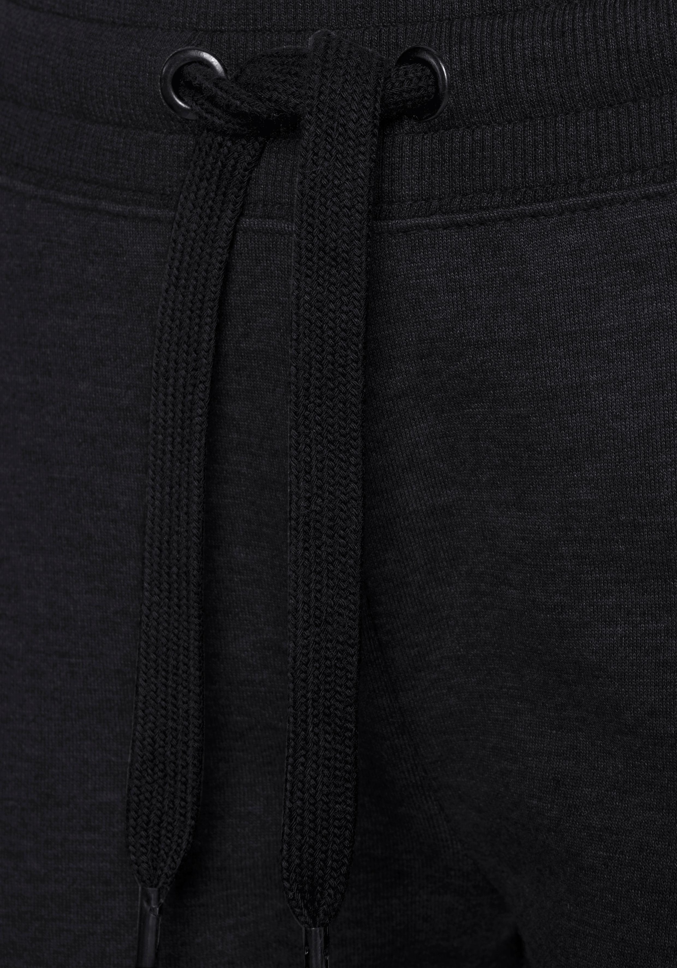 Bench. Loungewear Relaxshorts, mit Seitenstreifen, Loungewear