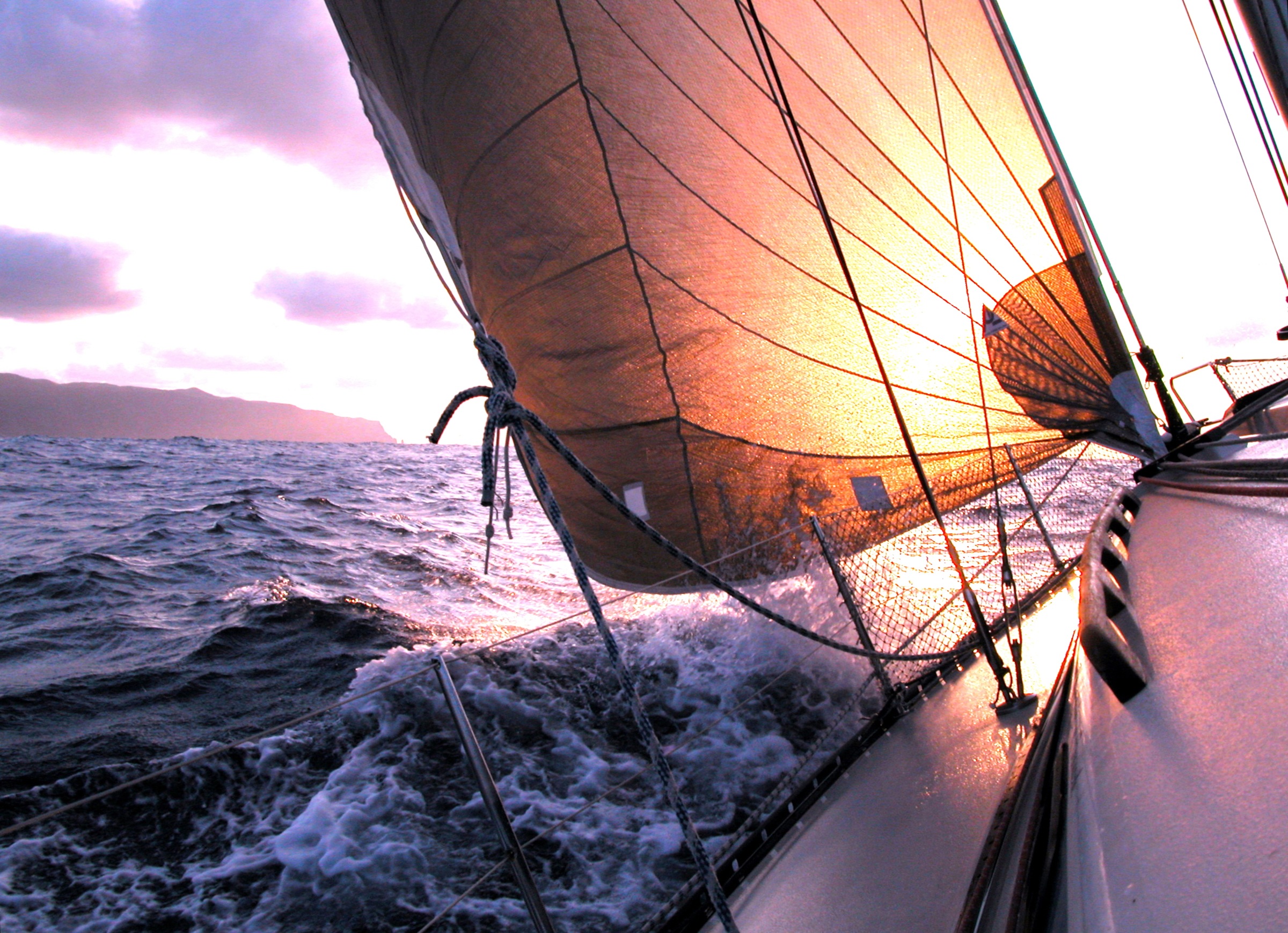 Image of Papermoon Fototapete »Sailing to Sunset« bei Ackermann Versand Schweiz