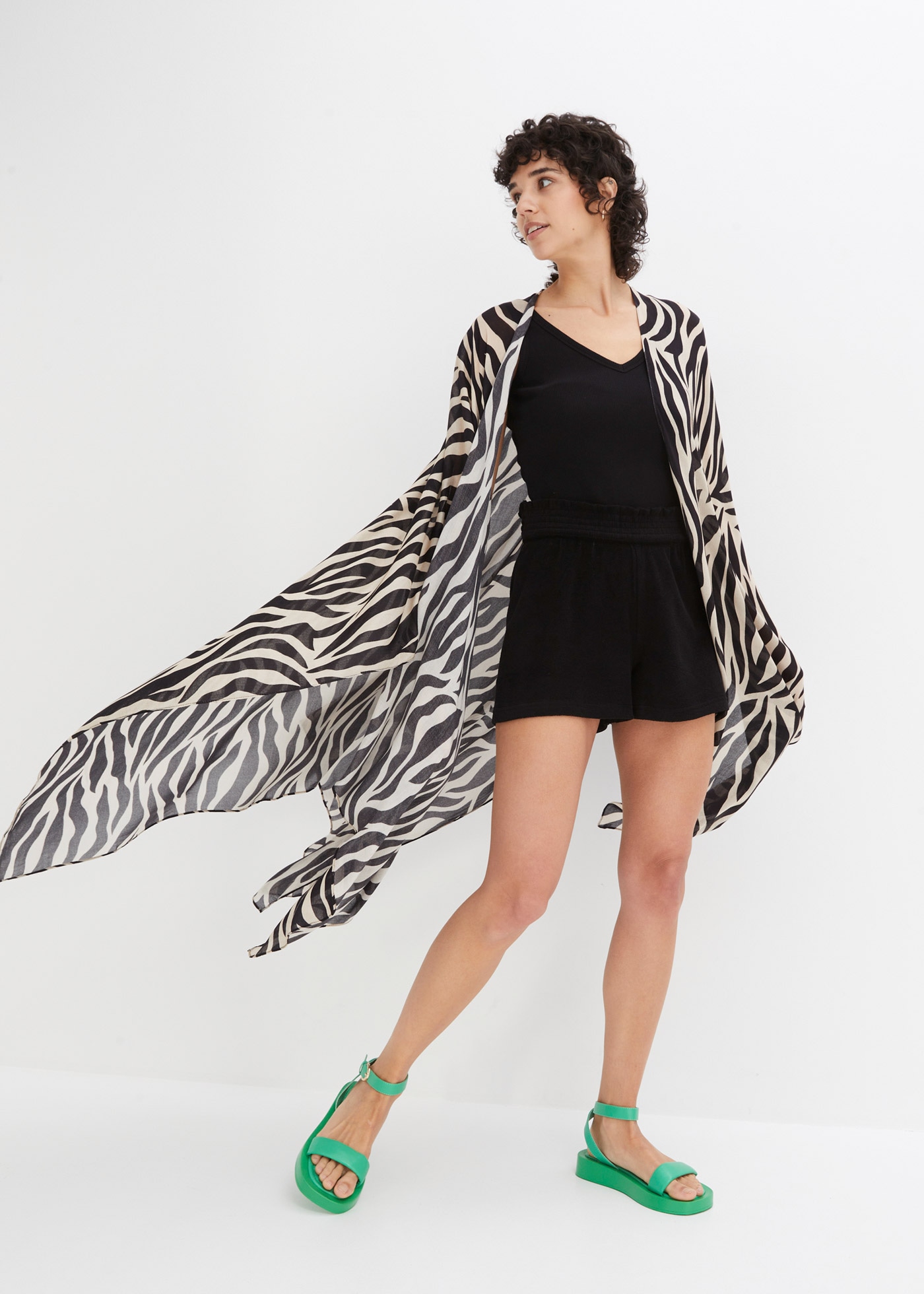Image of bonprix Poncho "Poncho" aus Viskose, mit Animal-Print, figurumspielend, Überwurf