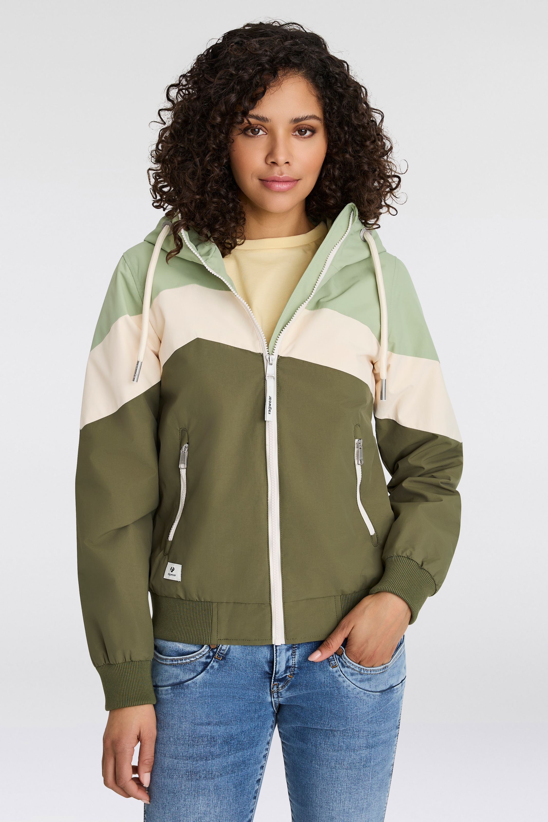 Ragwear Funktionsjacke »NUGGIE OMBRE O«, mit Kapuze, Übergangsjacke aus wasserabweisendem Material