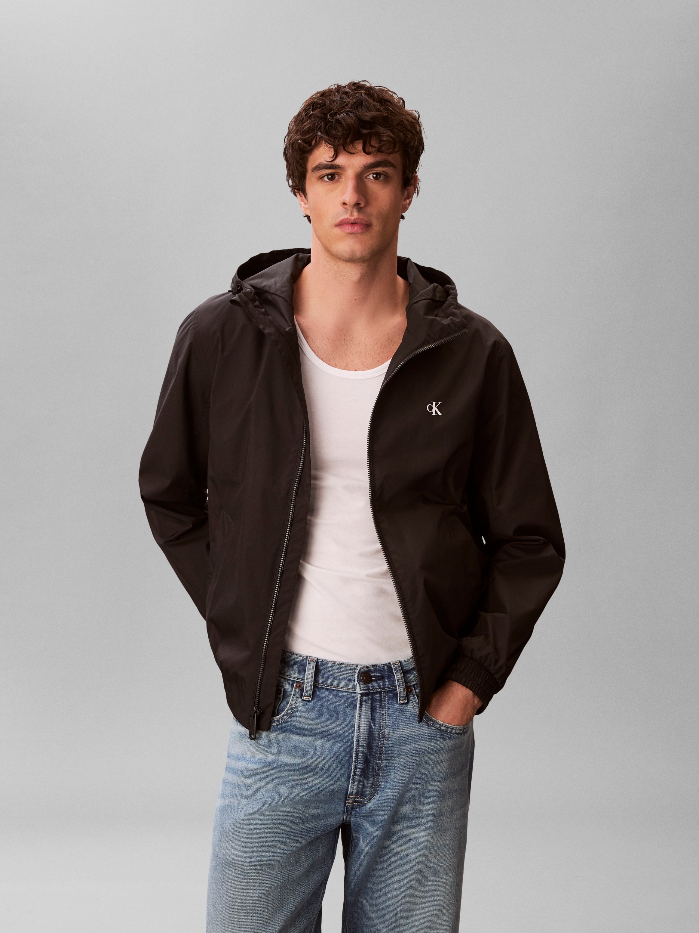 Image of Calvin Klein Allwetterjacke "HOODED NYLON" mit Kapuze Regular fit mit Rundhalsausschnitt und Kapuze