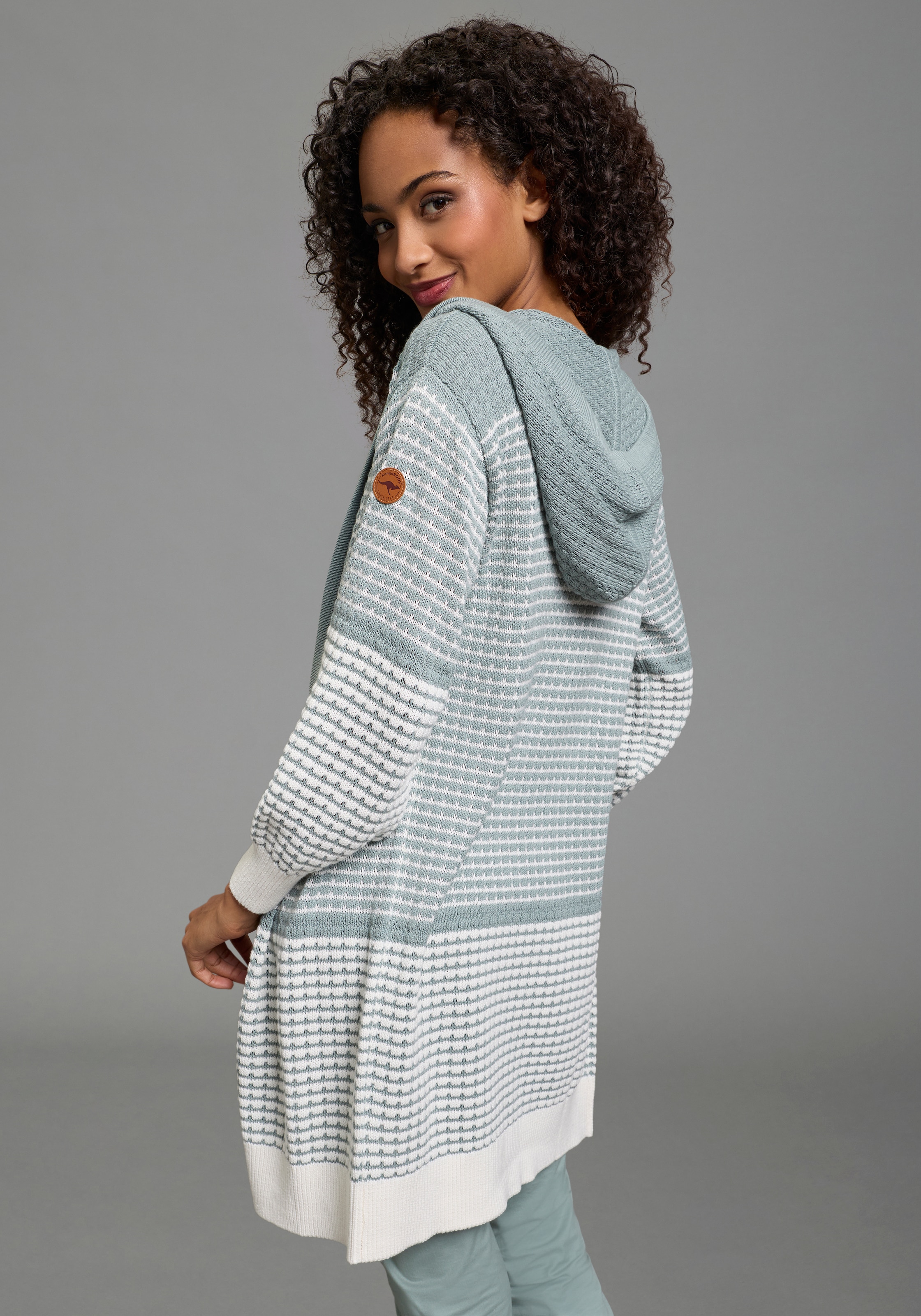 KangaROOS Cardigan à capuche avec design à motifs, forme longue, coupe décontractée, Mini-Me