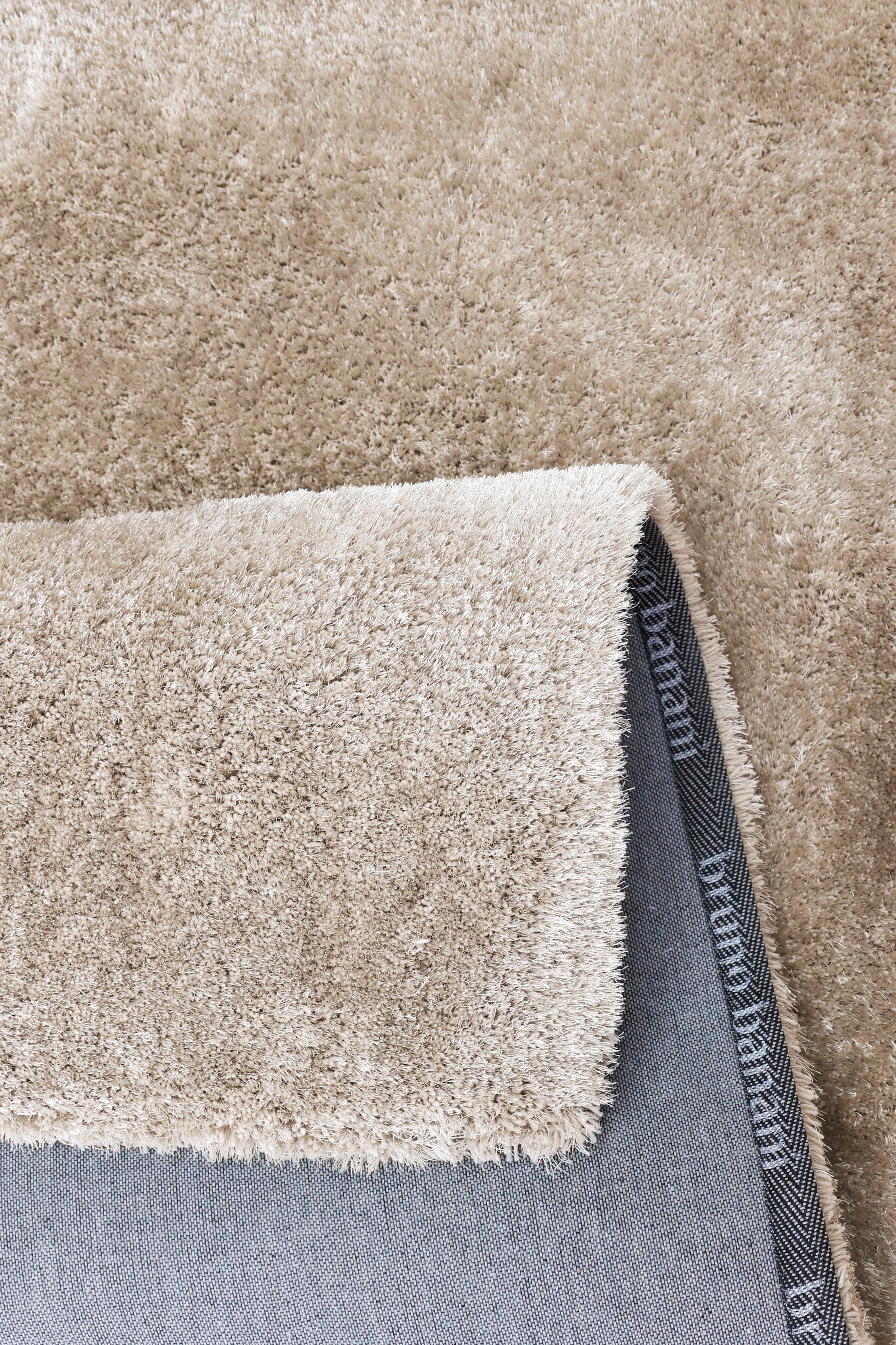 Bruno Banani Tapis de sol à poils longs »Dana Teppich, Kundenliebling« Rectangulaire 30 mm Höhe Brücke, uni, weich, Mikrofaser, Diele, Flur, Wohnzimmer, Schlafzimmer