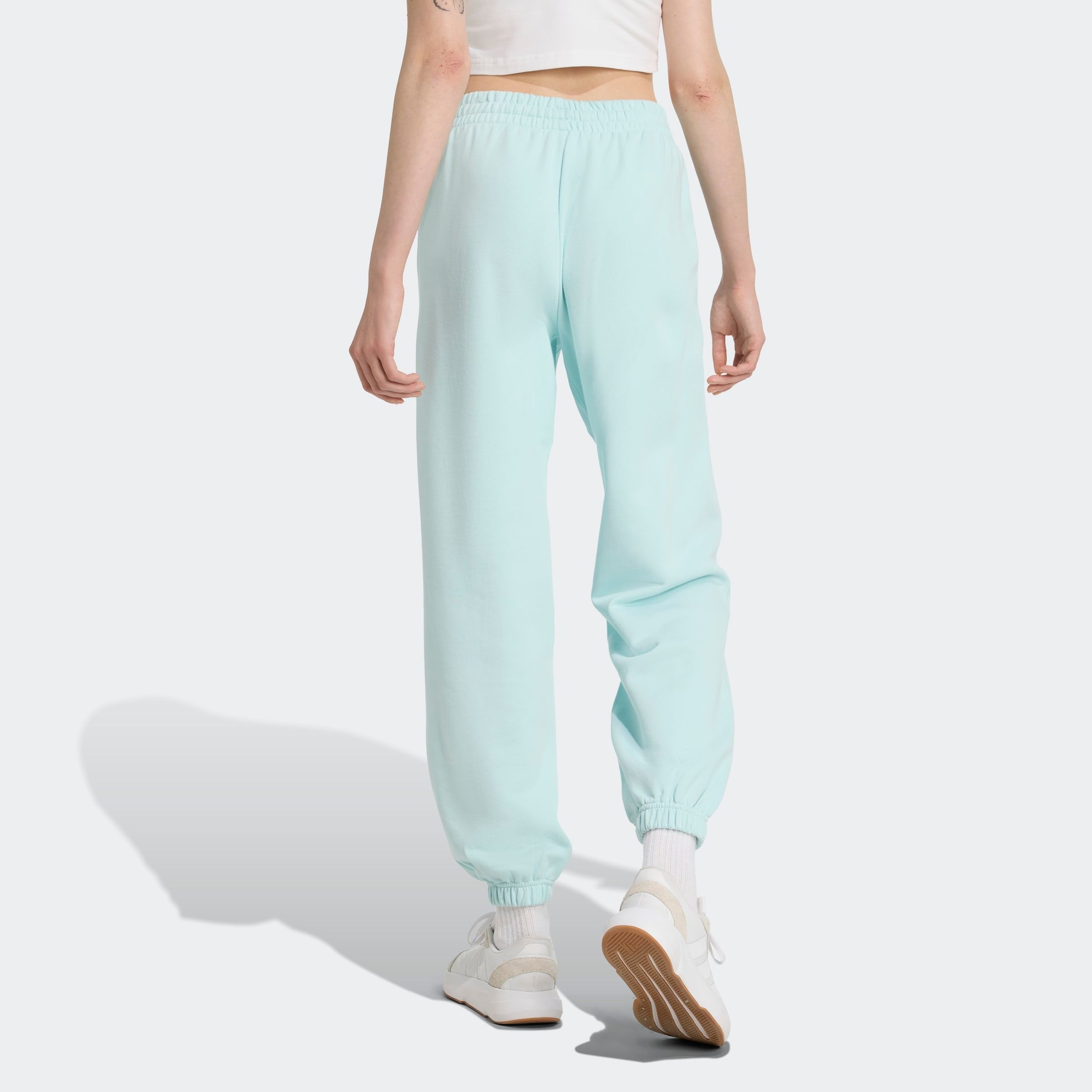adidas Sportswear Sporthose »W ALL SZN FT PT«, (1 tlg.), Locker geschnitten, mittelhoher Bund