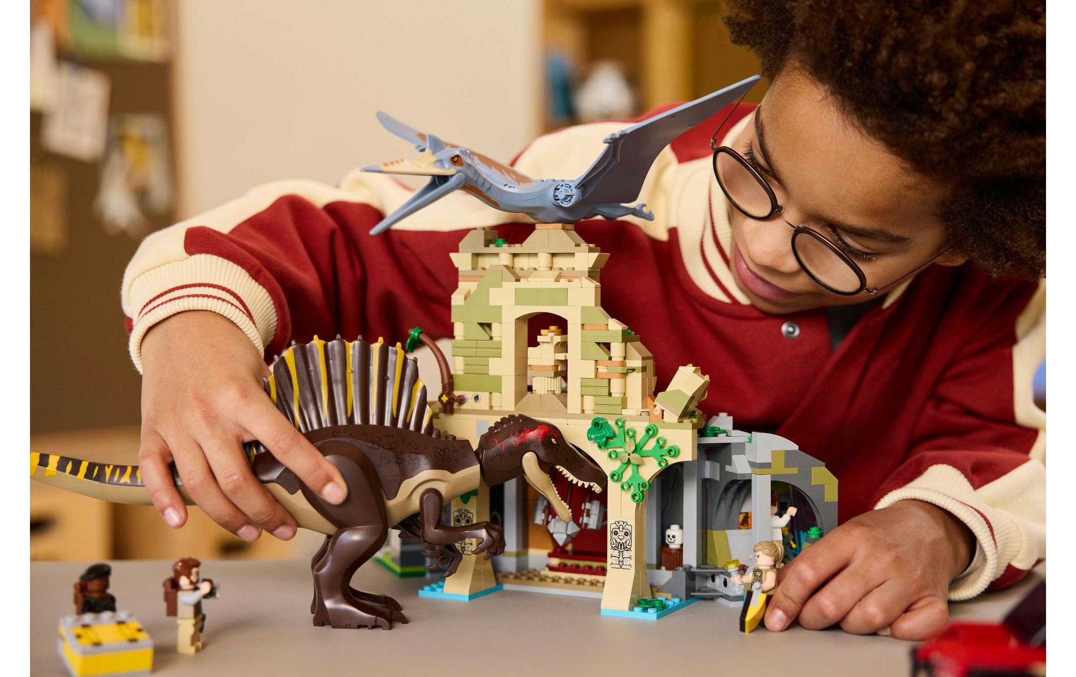 LEGO® Spielbausteine »Jurassic World Spinosaurier und Quetzalcoatlus: Hubschrauber«