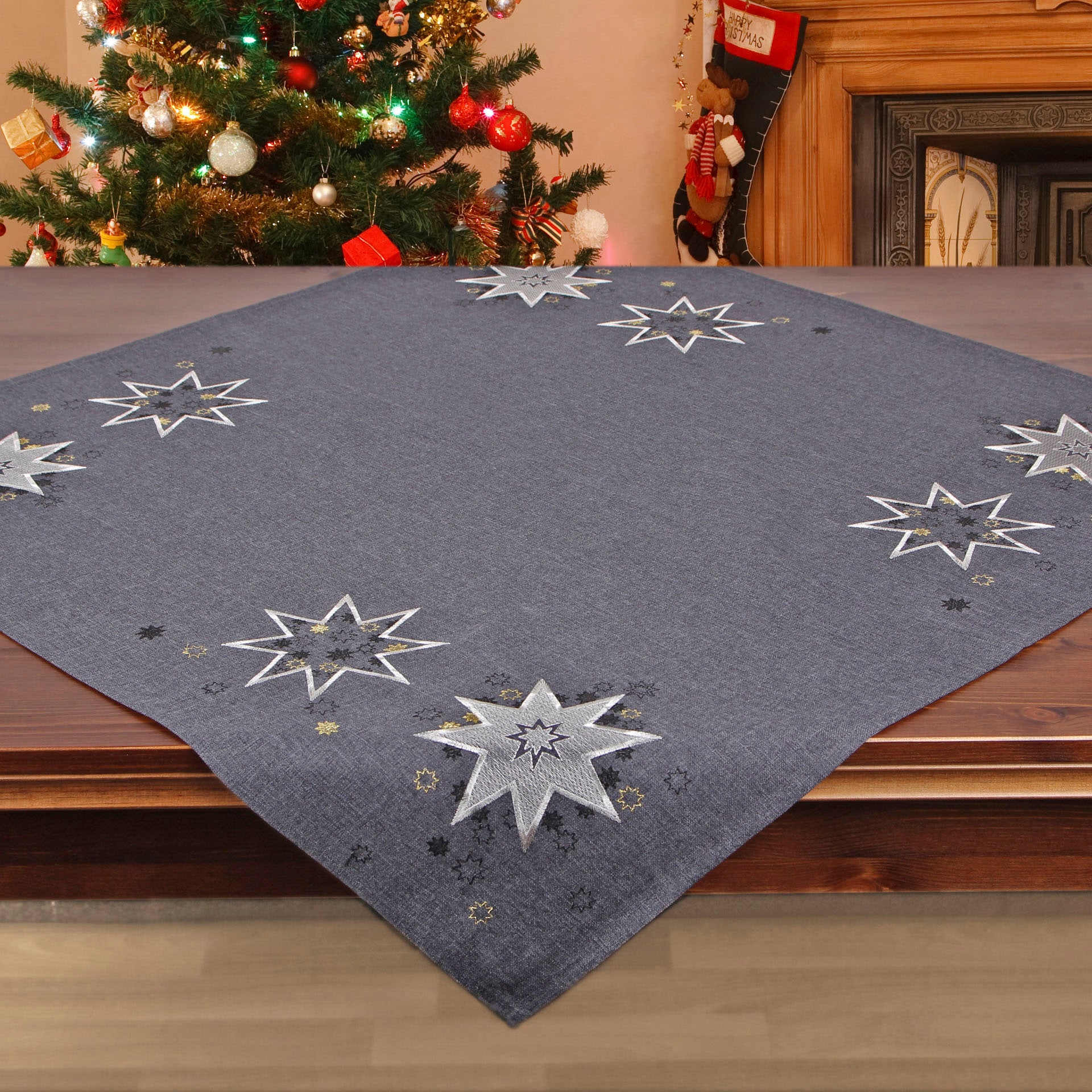 Image of Delindo Lifestyle Mitteldecke "Weihnachtssterne" Glattes Gewebe, bestickt