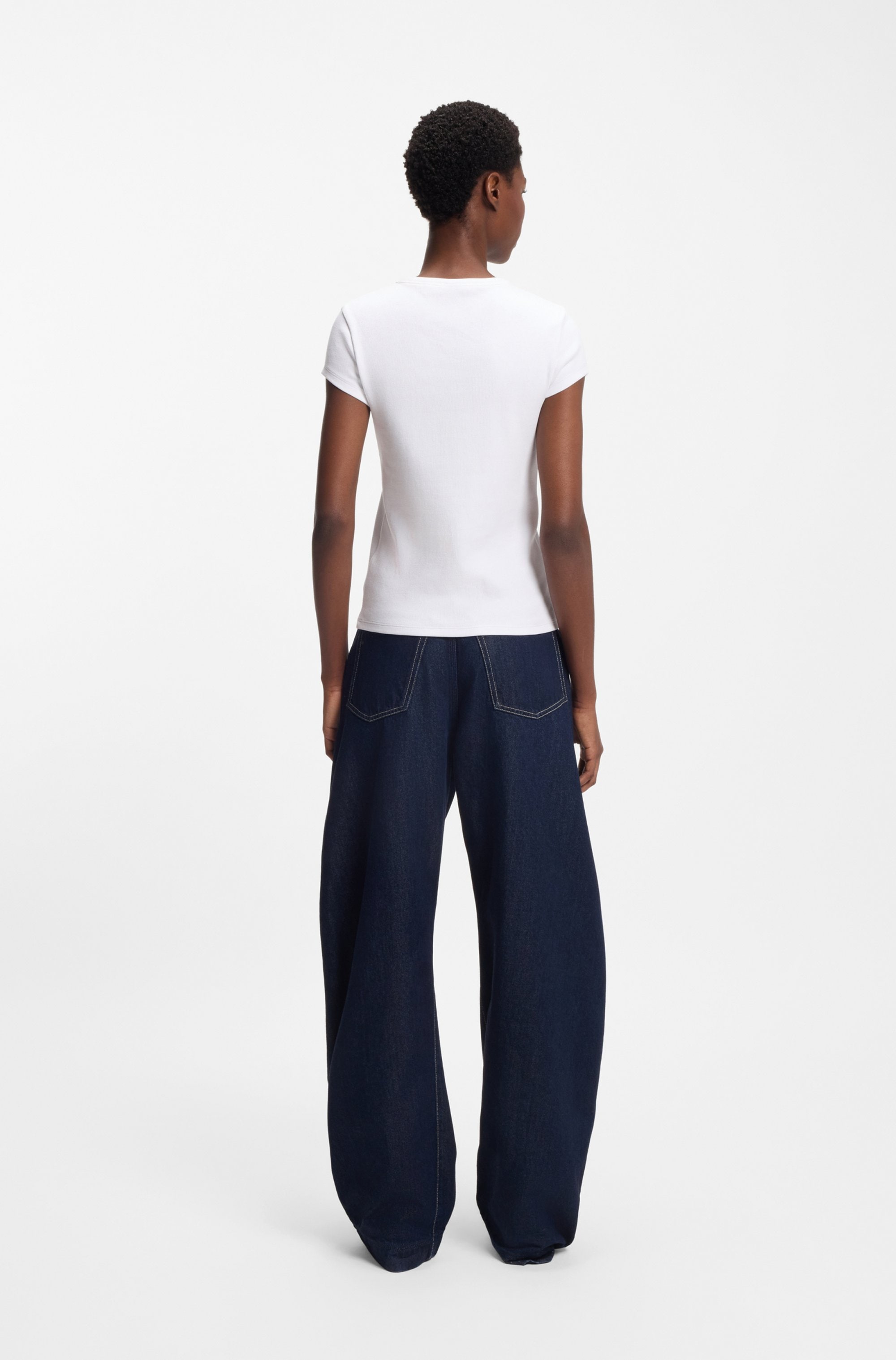 BOSS ORANGE Kurzarmshirt »Ecute Premium Damenmode« Slim Fit mit Rundhalsausschnitt