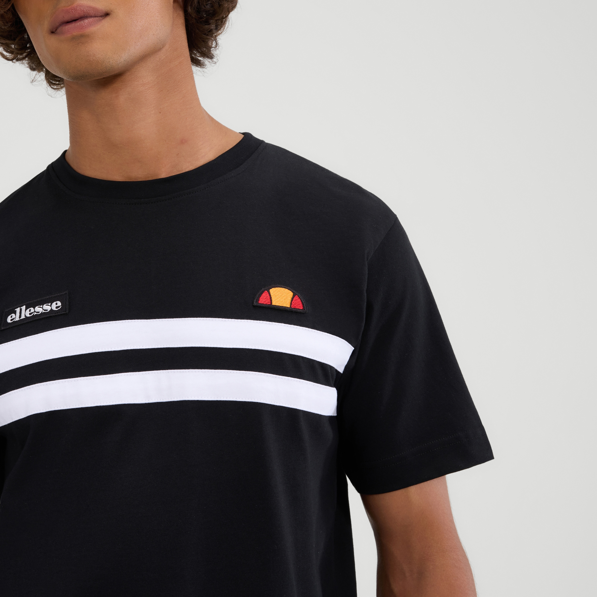 Ellesse T-Shirt »VENIRE TEE« Kurzarm, Rundhalsausschnitt