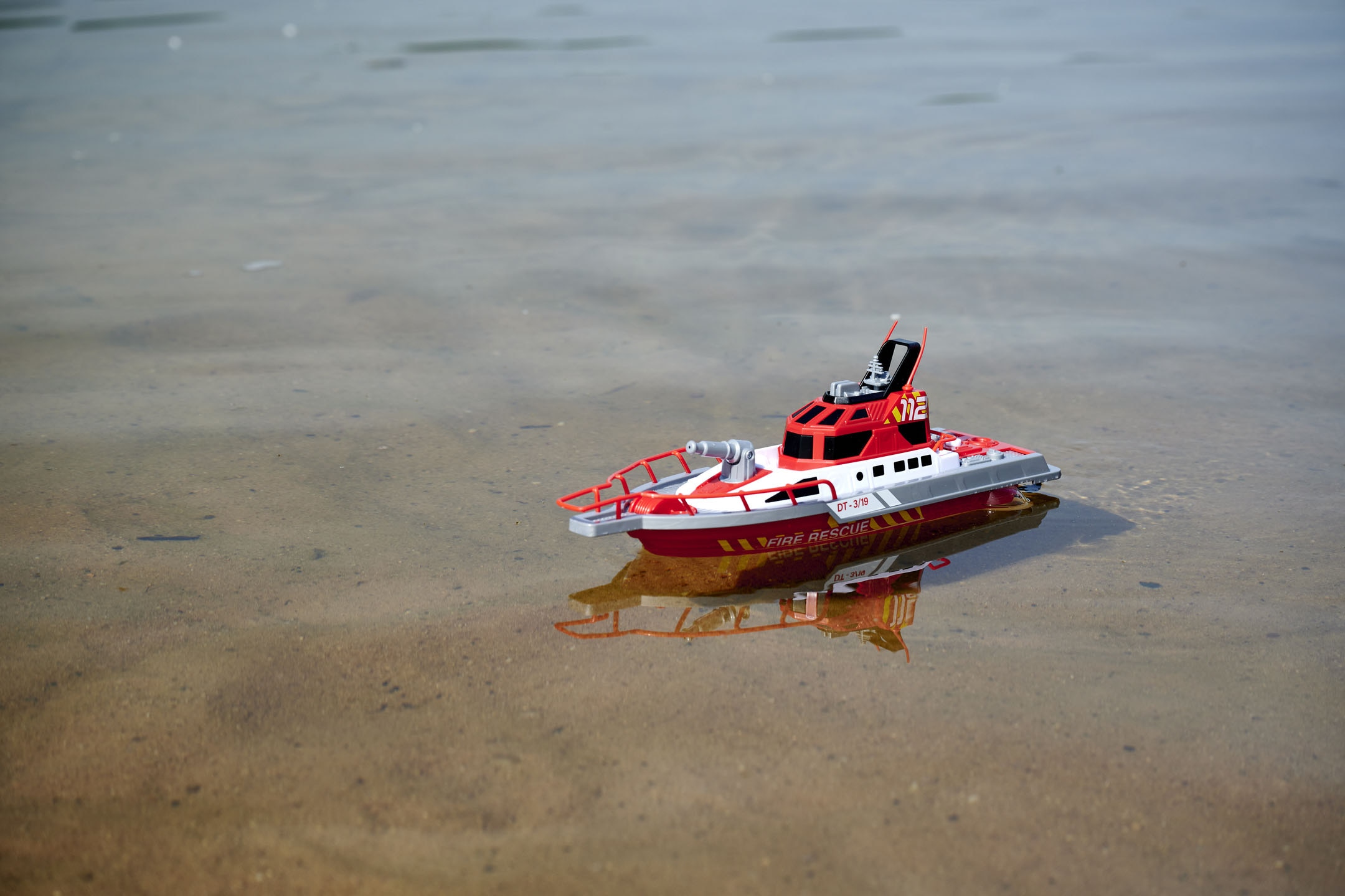 Dickie Toys Bateau RC »Feuerwehrboot« mit Wasserspritzfunktion und Fernbedienung