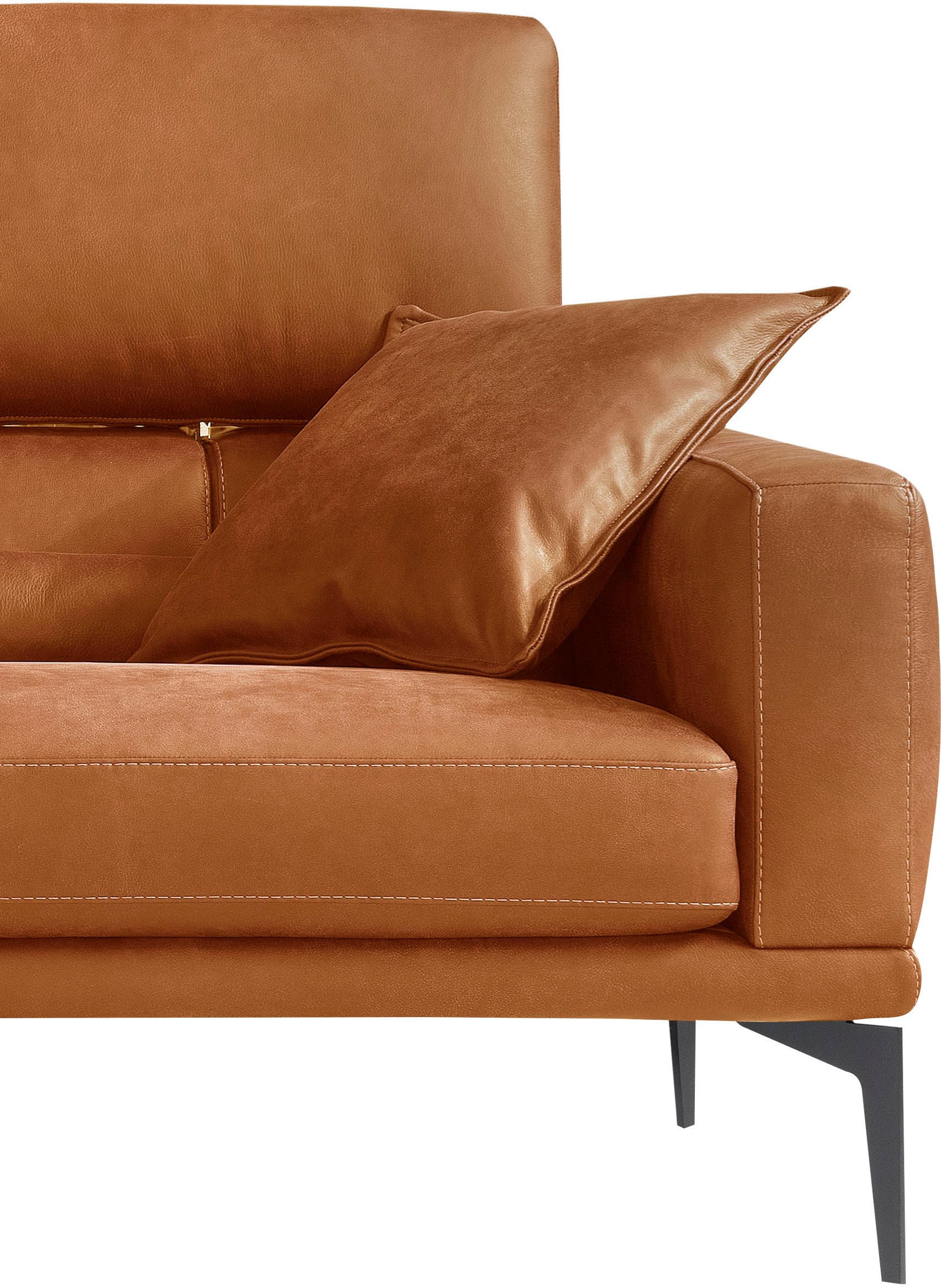 Egoitaliano 2,5-places »Masu, Designsofa mit erstklassigem Sitzkomfort, Breite 218cm« inkl. 2 Kissenrollen, Rückenelemente manuell verstellbar, Metallfüsse