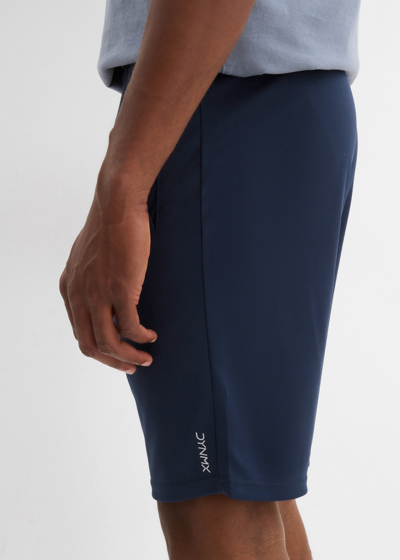 bonprix Short  en polyester, séchage rapide, coupe régulière
