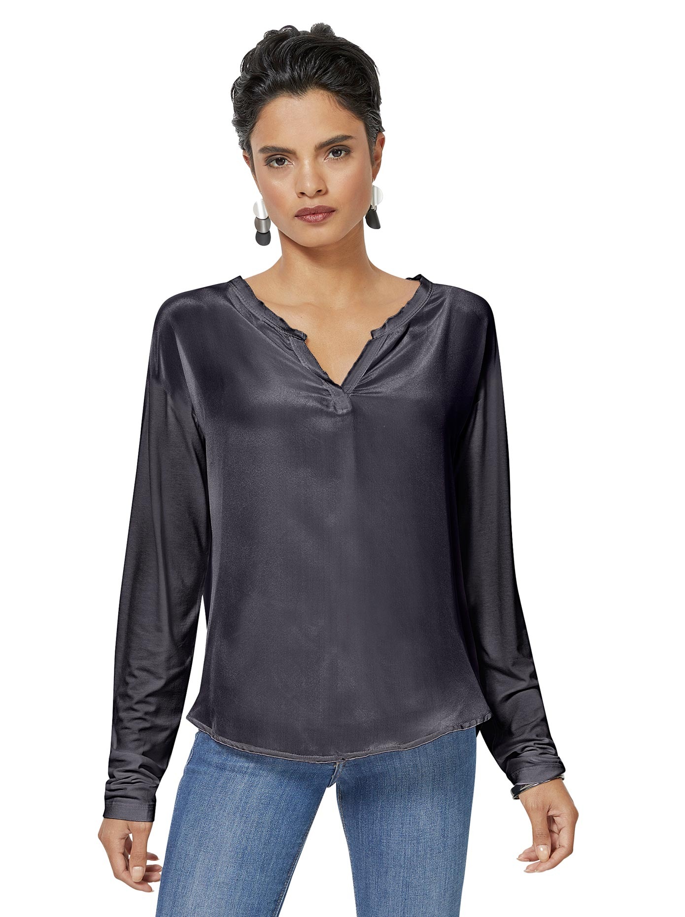 Shirt aus reiner Seide auf der Vorderseite