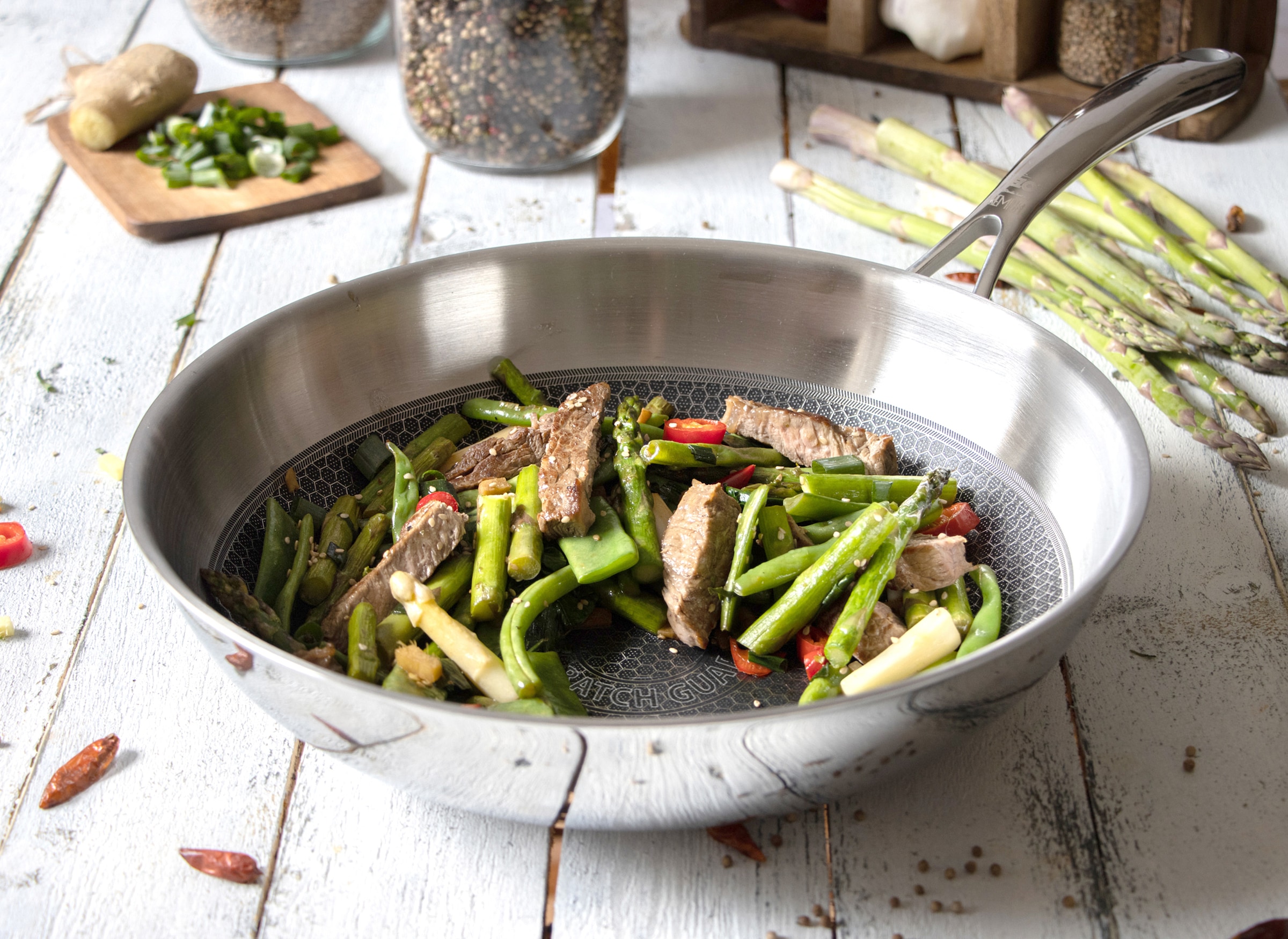 Elo Premium Wok »Relief Evolution Wokpfanne« Edelstahl 18/10 1 pièces tlg. durchgehender Aluminium-Kern, aussen magnetischer Edelstahl