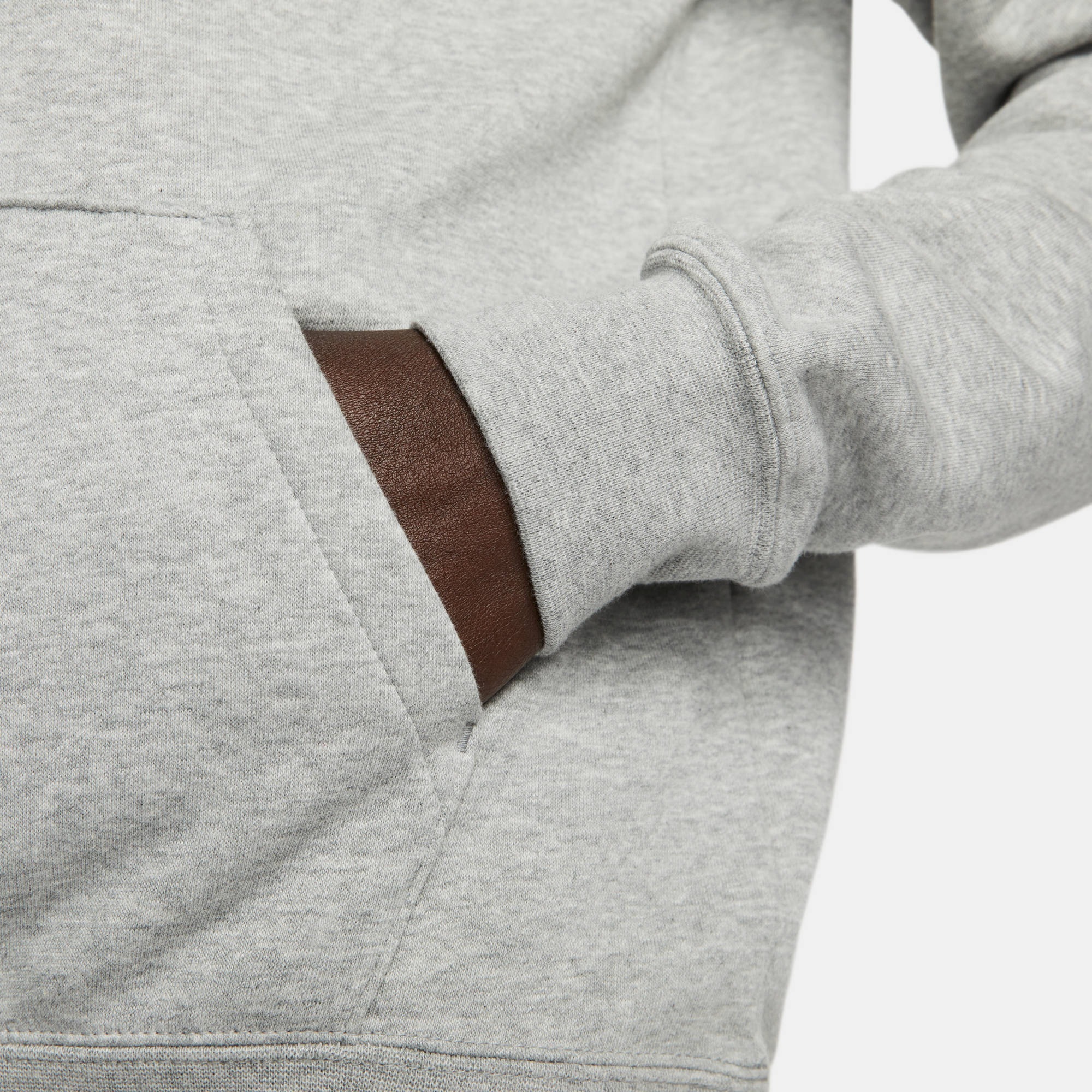 Nike Sportswear Kapuzensweatshirt »Club Fleece Women's Funnel Hoodie«, Damen Kapuzenpullover aus weichem Fleece Material