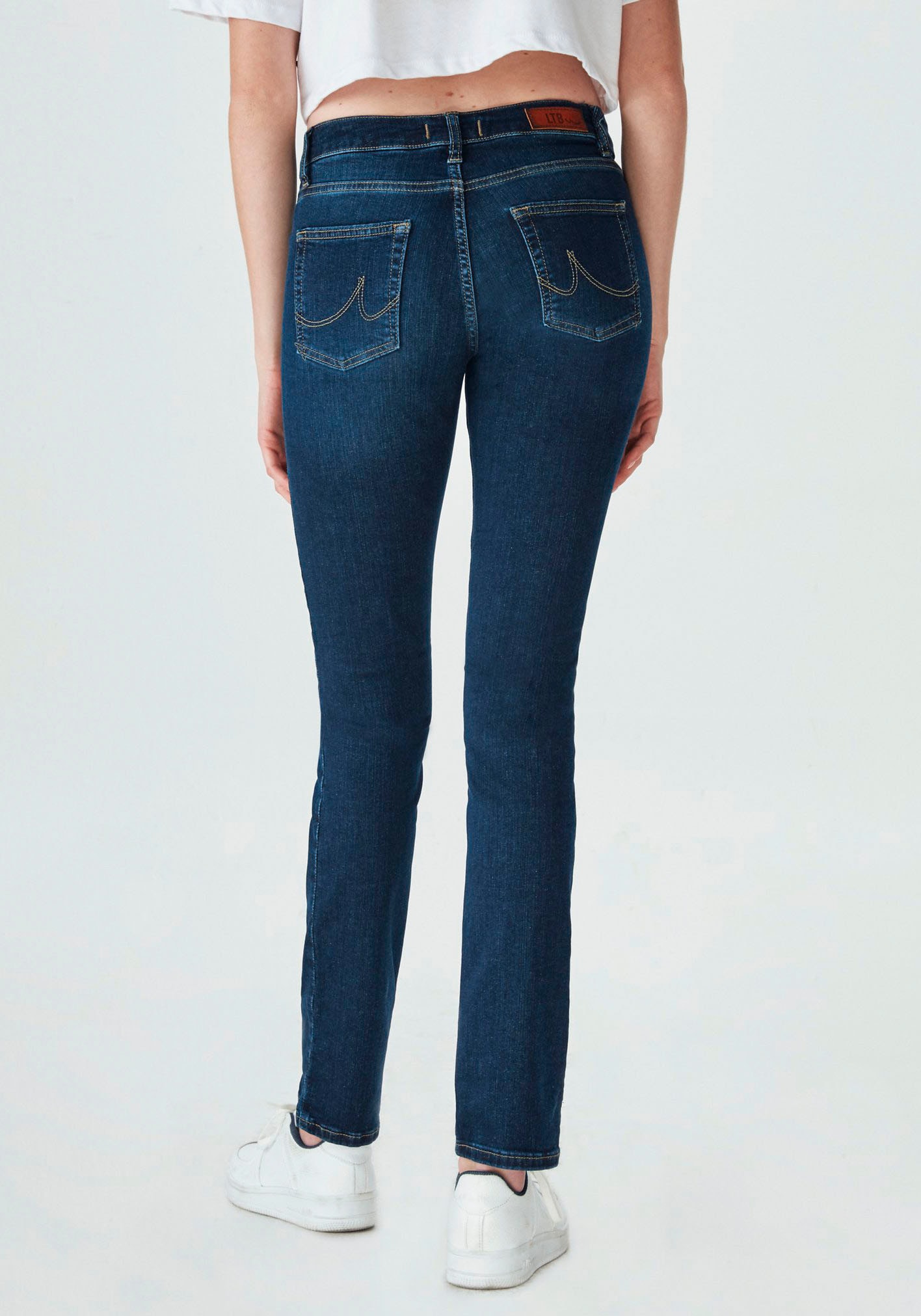 LTB Slim-fit-Jeans »ASPEN Y«, mit toller Backpocket-Stickerei