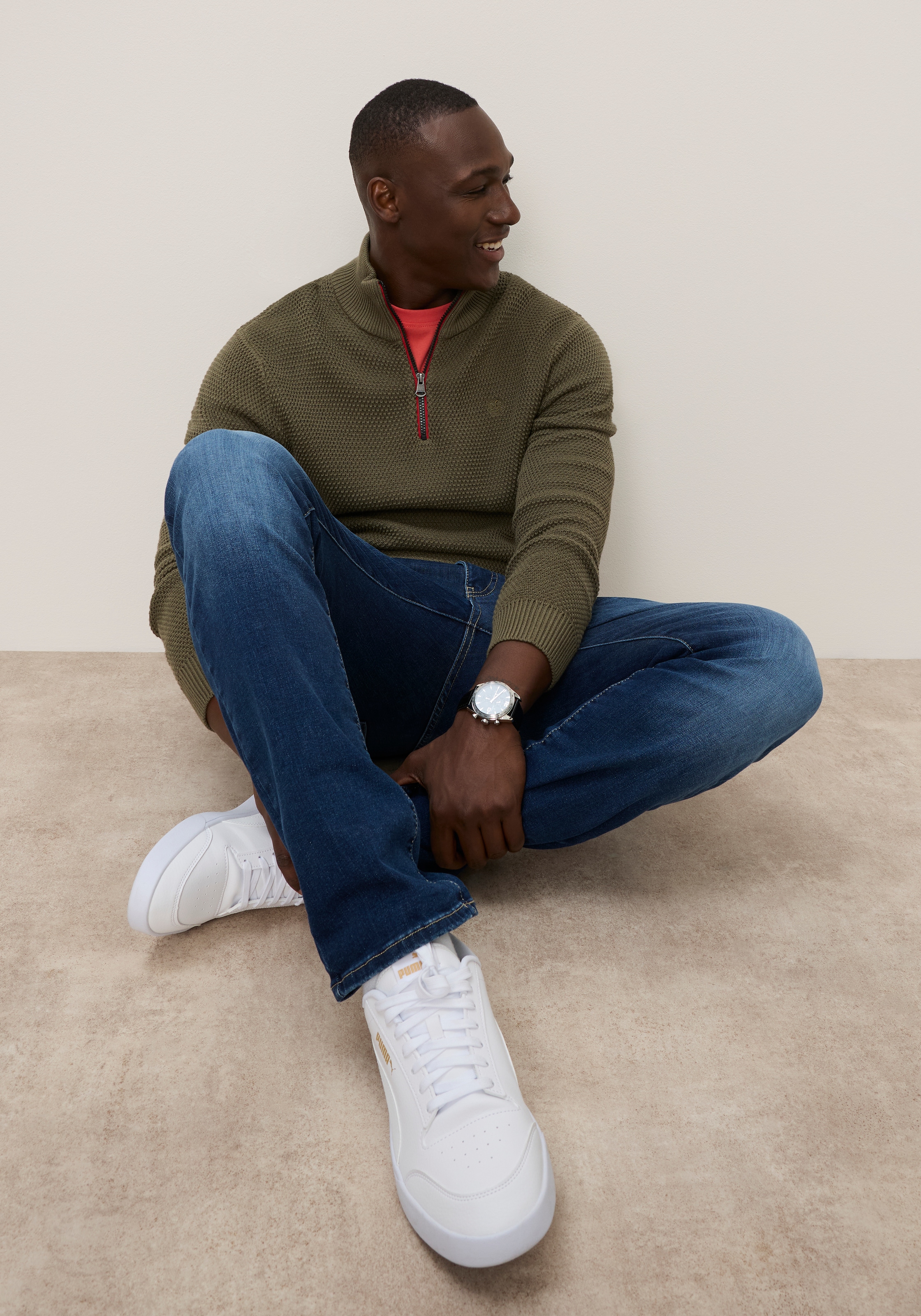 DELMAO Troyer »Neue Kollektion! Highlight Kontrast- Reissverschluss« aus Strickmaterial, Regular Fit, mit Label-Applikation