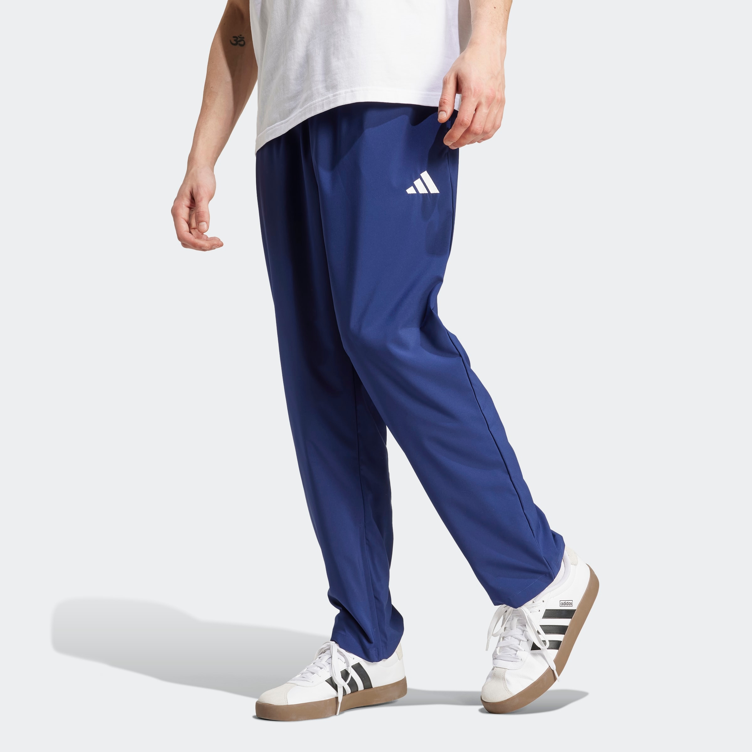 Image of adidas Sportswear Sporthose "ESSENTIALS SMALL LOGO OPEN-HEM STANFORD" für vielseitige Aktivitäten im Alltag und beim Sport, aus Polyester