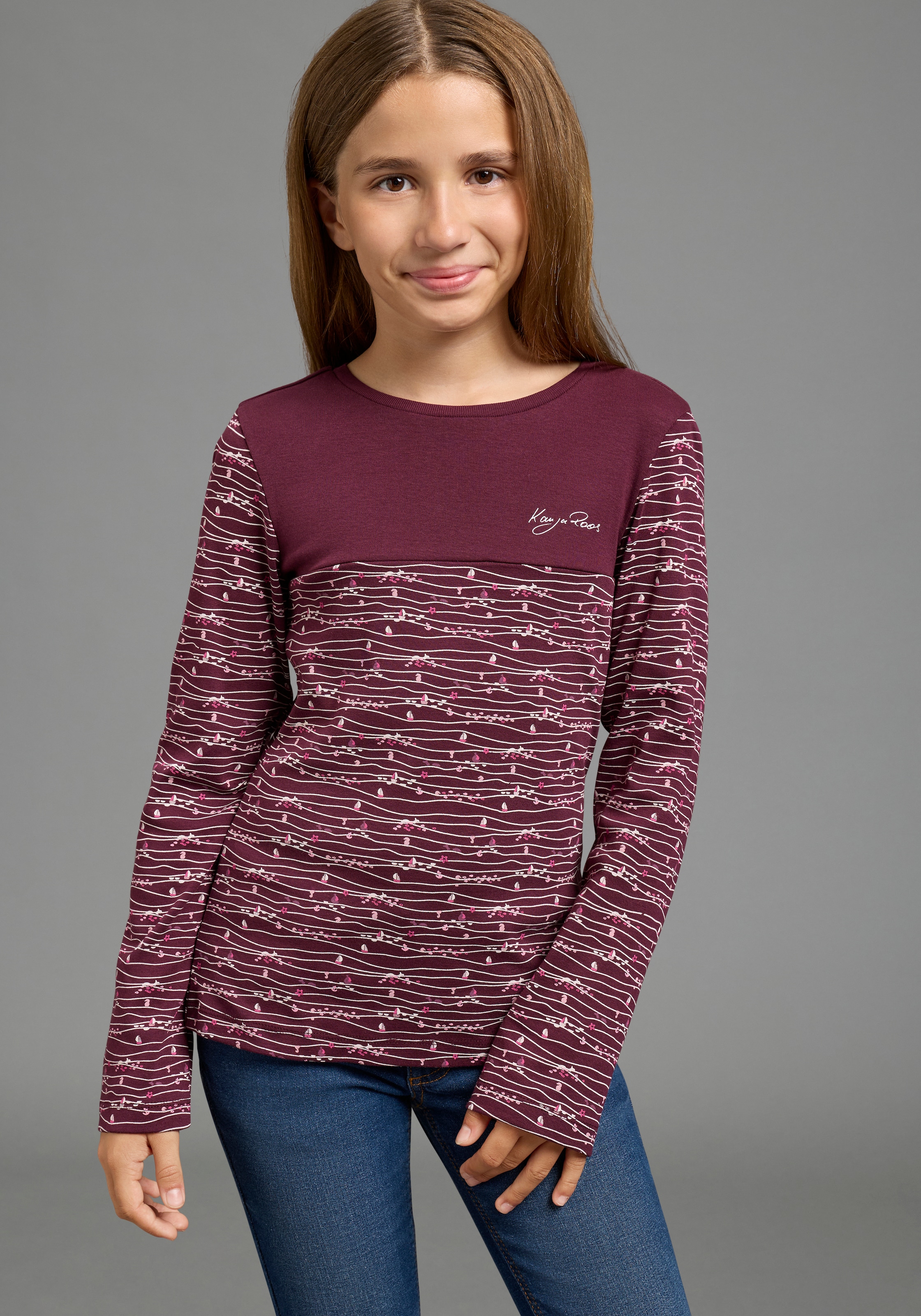 Image of KangaROOS Langarmshirt "Shirt mit Allover-Druck und kontrasfarbigem Einsatz von KangaROOS" mit Langarm, hüftlang, eng anliegende Passform, aus Feinripp, Mini-Me