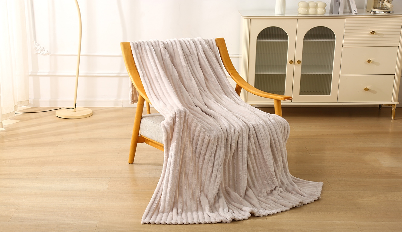 GOODproduct Wohndecke »Millara« Kuscheldecke in Cord-Optik, 150x200 cm, Wohndecke, Sofadecke,