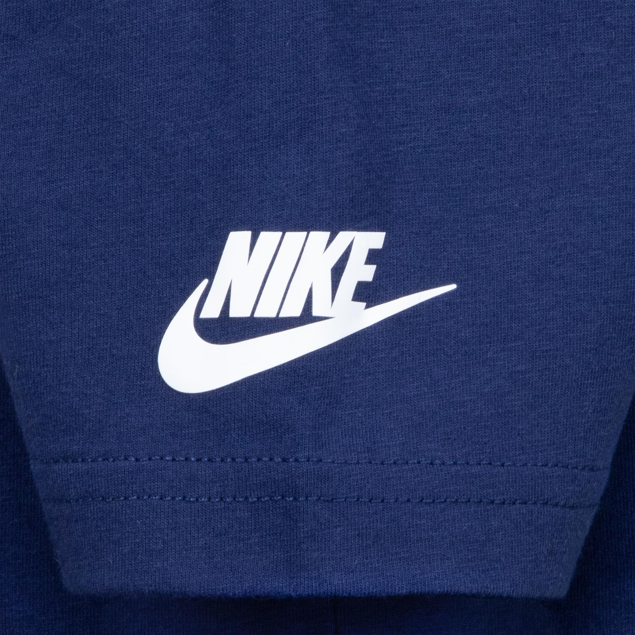 Nike Sportswear T-Shirt »NKN CLUB SEASONAL JERSEY«