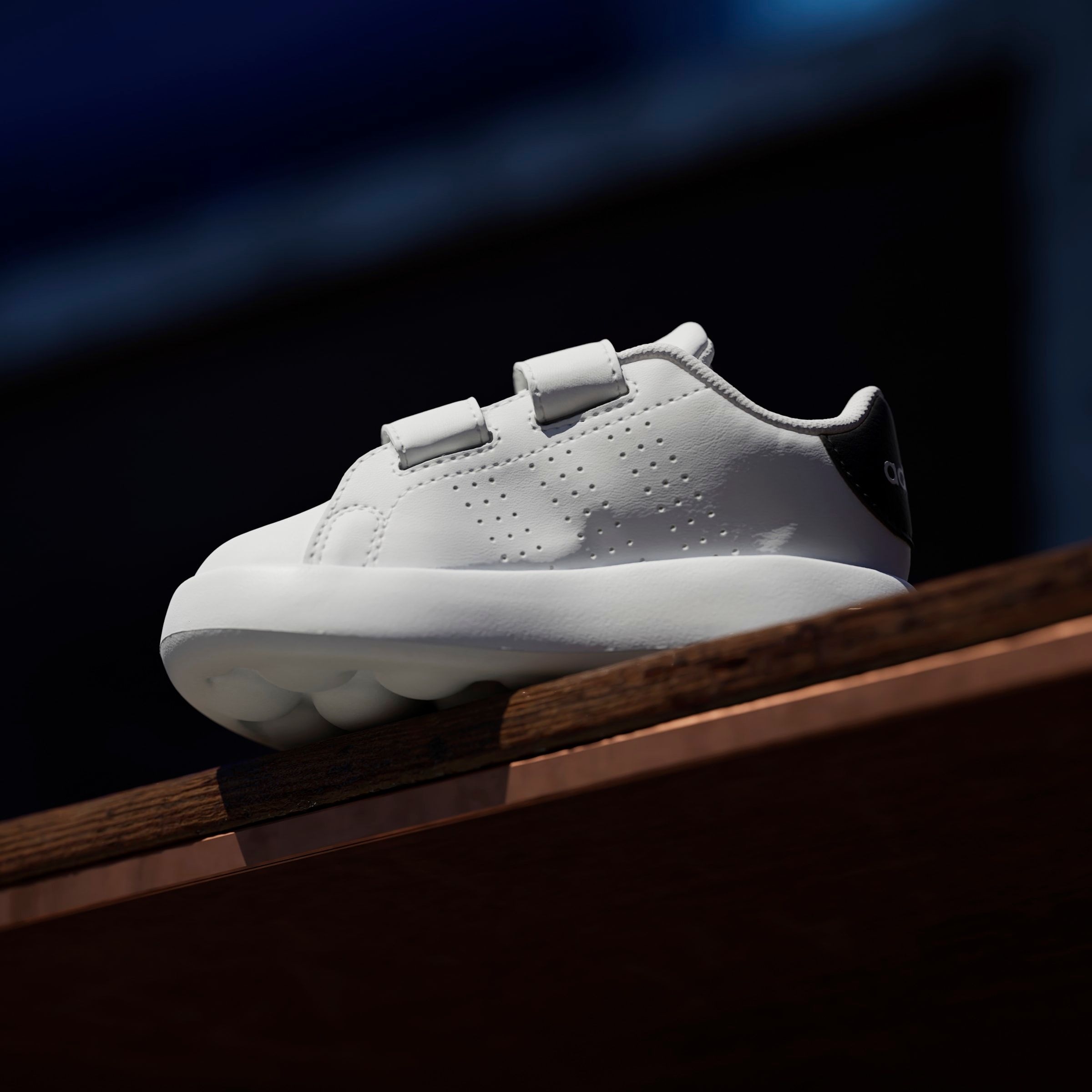 adidas Sportswear »ADVANTAGE KIDS«  Design inspiré des adidas Stan Smith, pour enfants