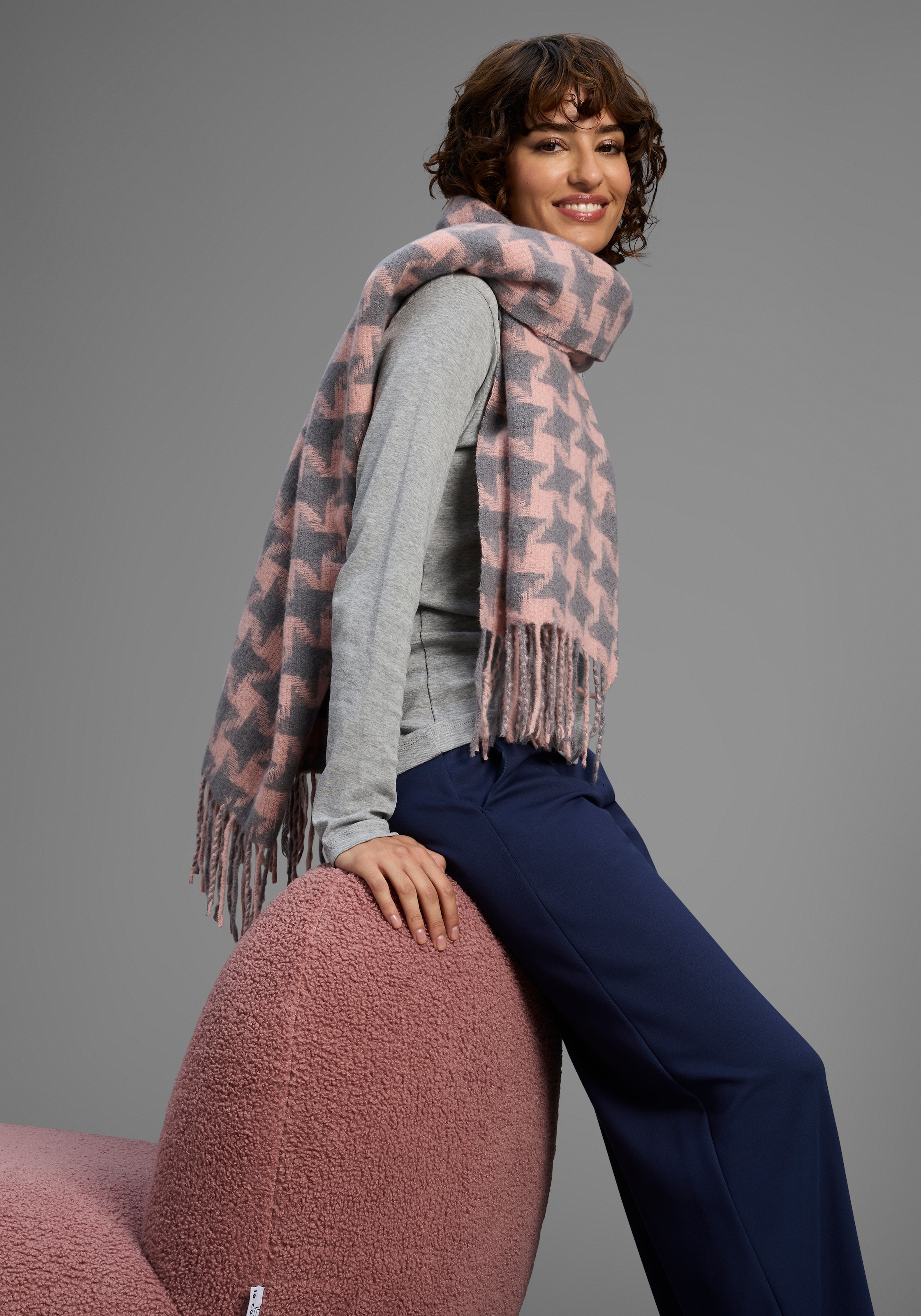 Laura Scott Modeschal im tollen Stern-Design in verschiedenen Farben - NEW