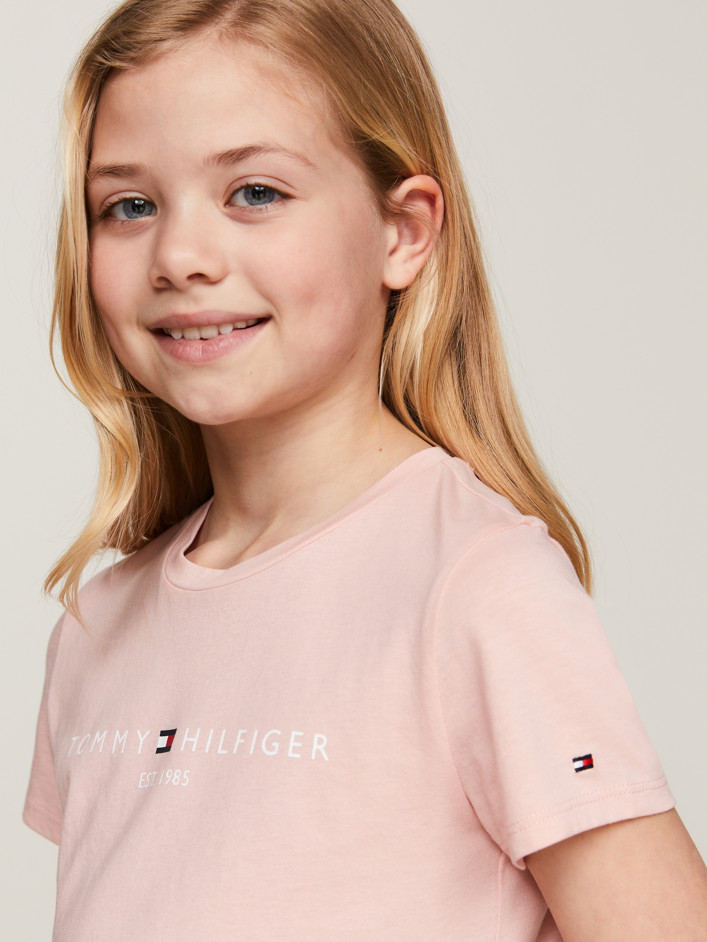 Tommy Hilfiger Kurzarmshirt »ESSENTIAL TEE S/S«, mit Tommy Hilfiger Logoschriftzug