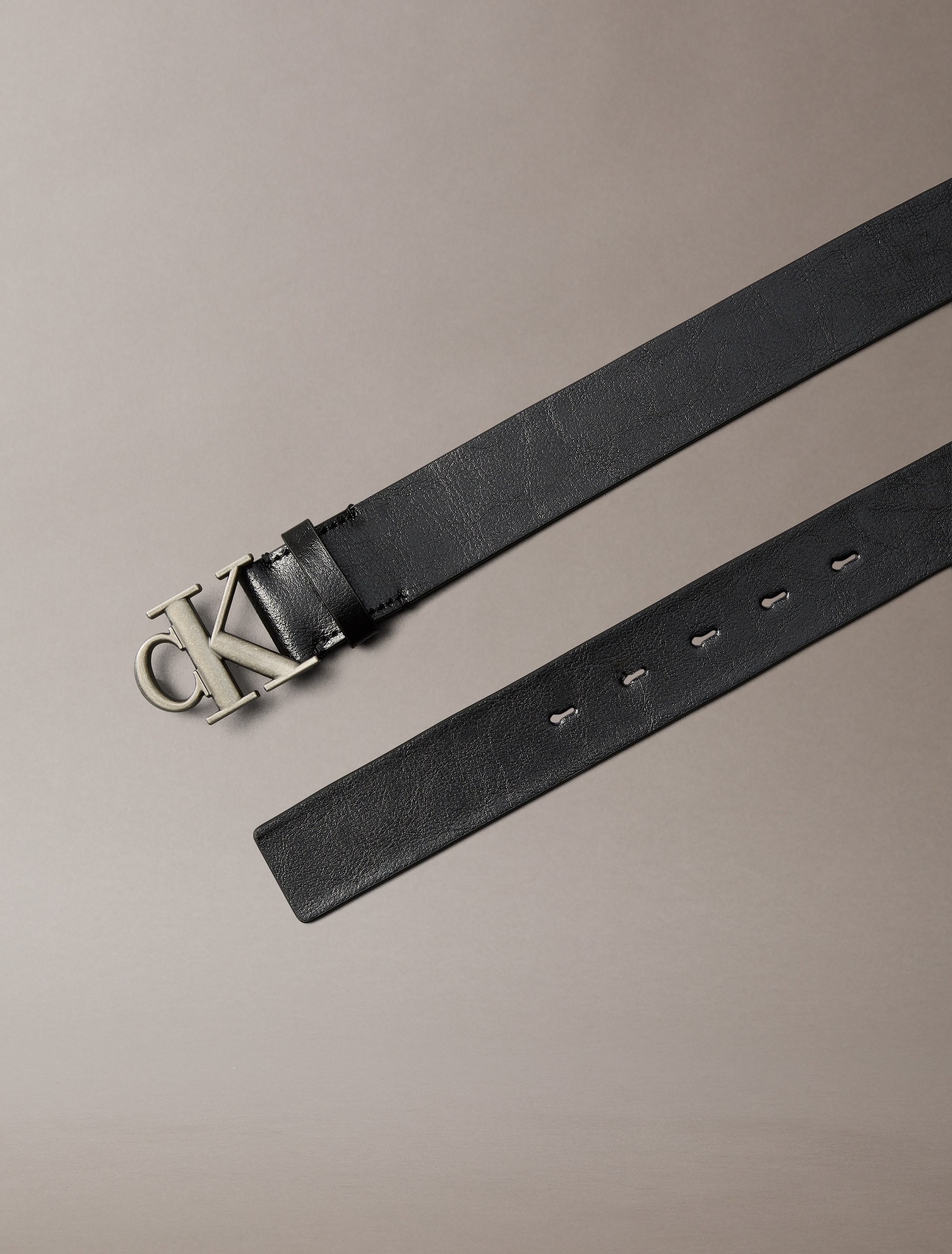 Calvin Klein Ledergürtel »MONOGRAM BUCKLE 35MM«, Grössenverstellbar