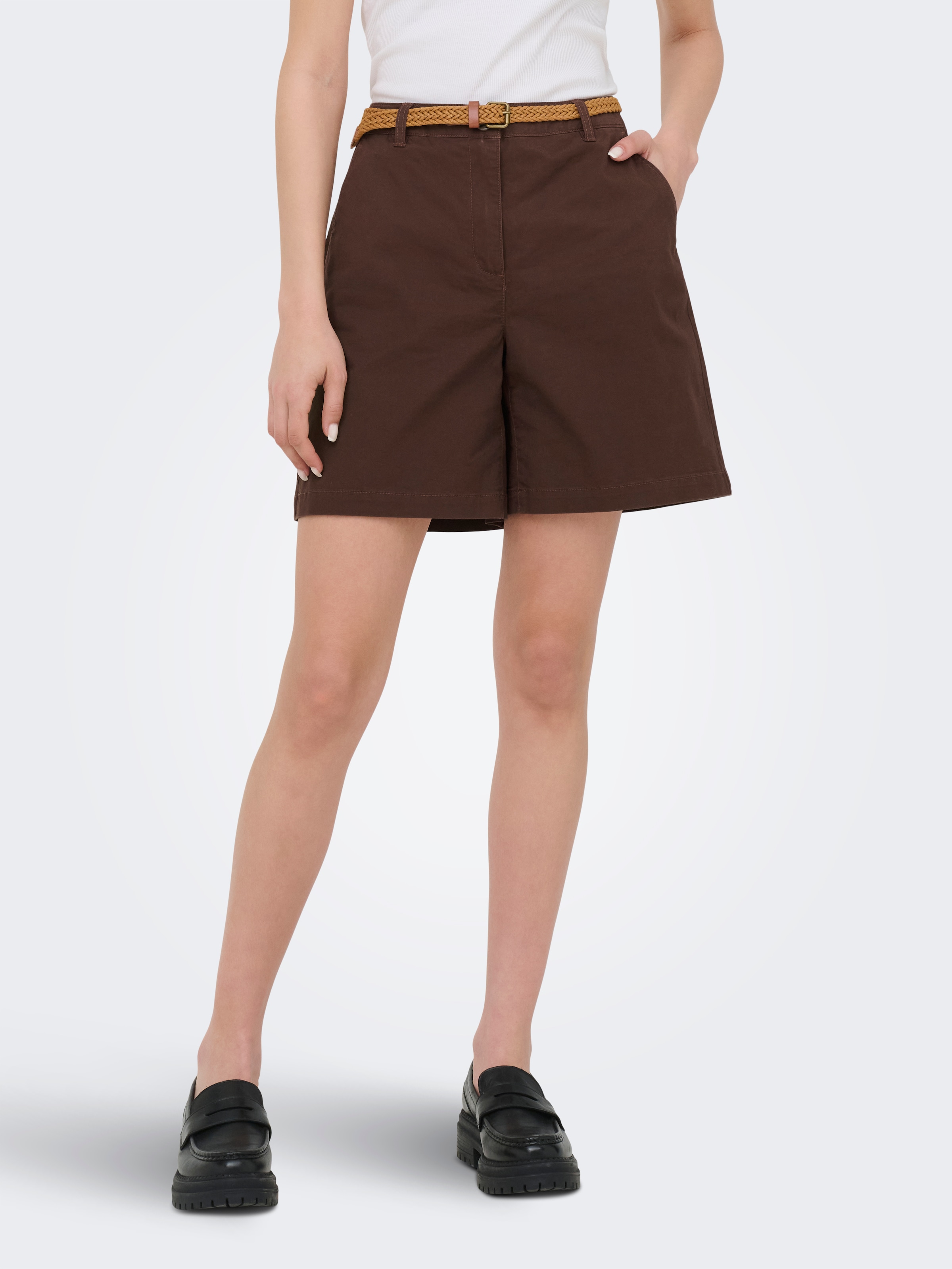 Image of JDY Chinoshorts "JDYCHICAGO MW BERMUDA SHORTS WVN NOOS" Baumwollmischung, regular fit