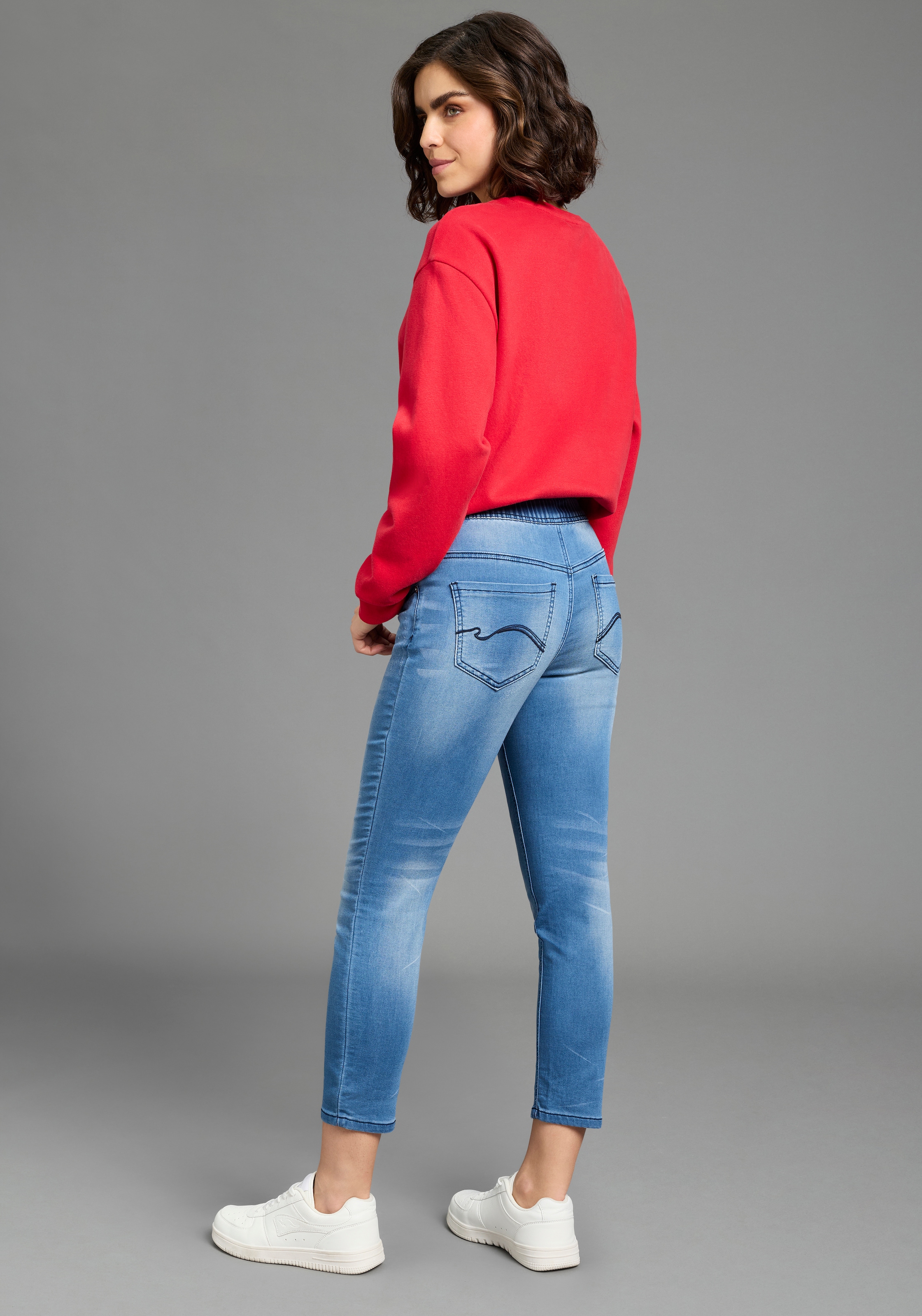 KangaROOS Jogg pants »7/8 JOGG-DENIM« jambe large, avec lavage usé, taille haute, longueur 7/8
