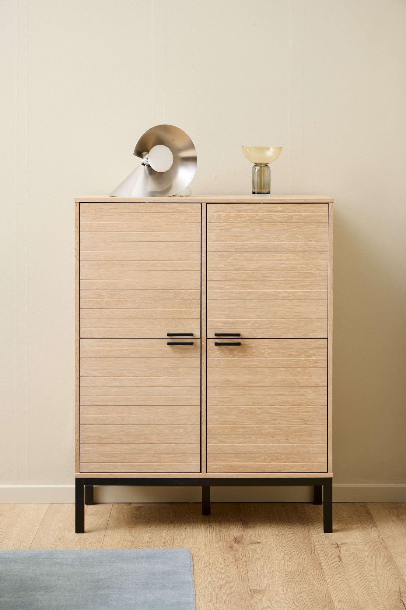Image of ACTONA GROUP Anrichte "Kensington" Schrank, 4 Türen und 6 Böden weiss pigmentiert Eiche, 91x40x120cm