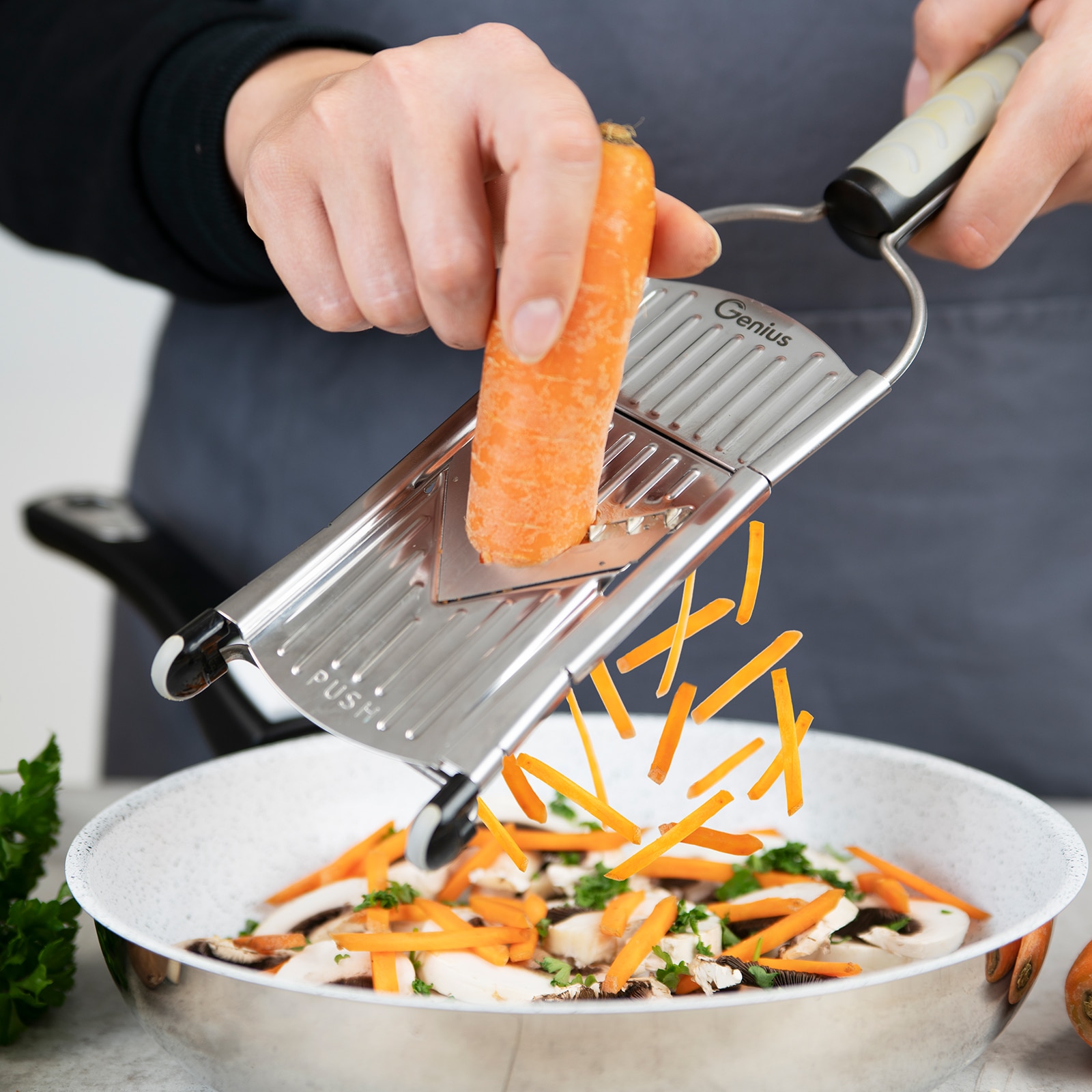 Genius Hachoir »Edelstahl-Schüsseln inkl. Nicer Dicer Speed, Set 15-tlg.« zum Aufbewahren, Zubereiten und Transportieren von Speisen