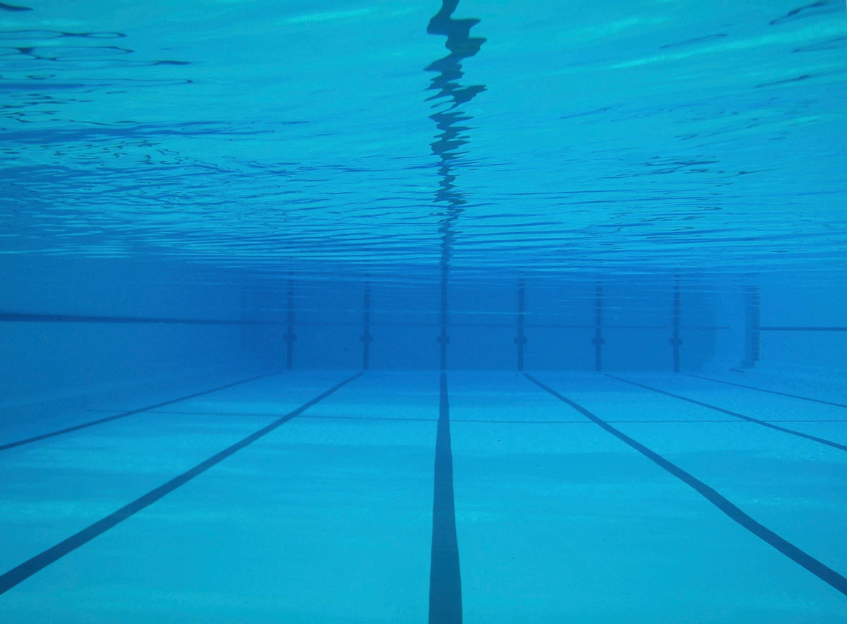 Image of Papermoon Fototapete "Schwimmbecken"