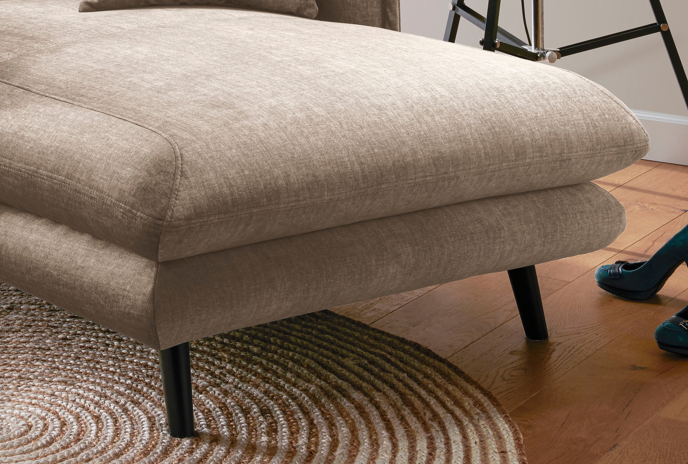 INOSIGN Loveseat »Lazio«, moderner Sessel mit einer bequemen Polsterung, 2 Stk. Zierkissen
