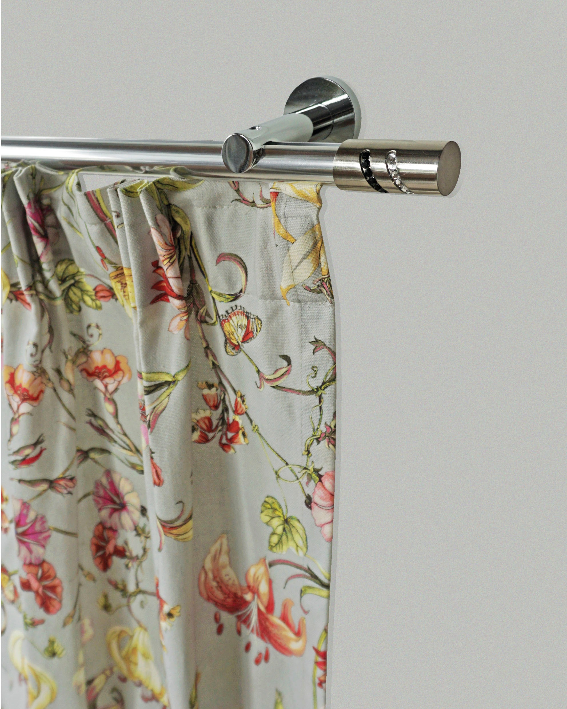 Image of GARESA Gardinenstange »BOSTON«, 1 läufig-läufig, Wunschmasslänge, Vorhanggarnitur,Innenlaufgarnitur, einfache Montage, m. Profilverbinder verlängerbar, Wandmontage, Knopf m.Glitzersteine bei Ackermann Versand Schweiz