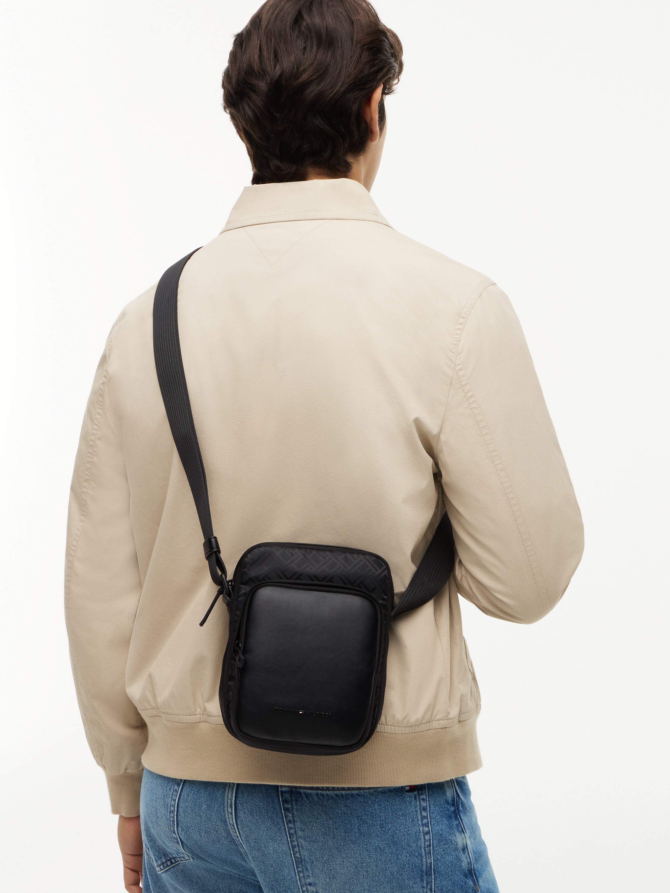 Tommy Hilfiger »TH NYLON JAQUARD MINI REPORTER« sac d'épaule homme avec logo