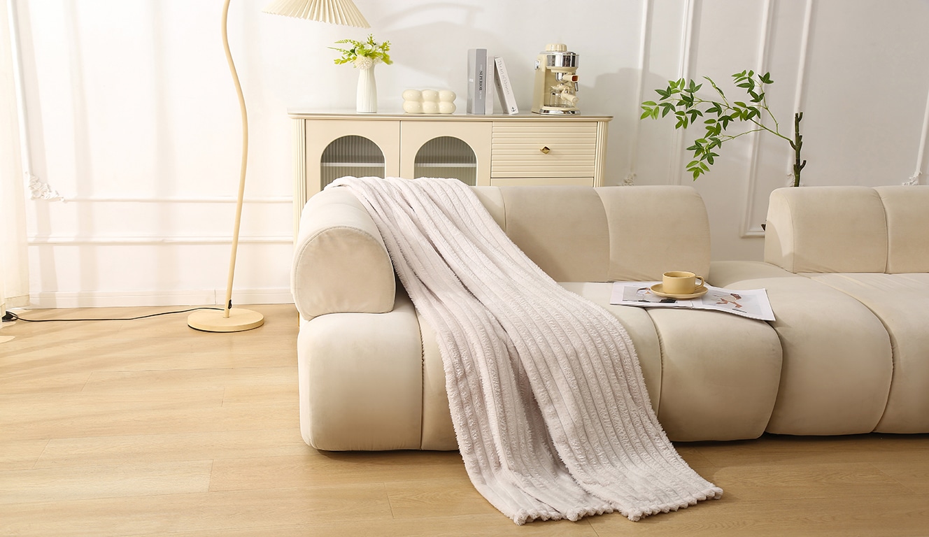GOODproduct Wohndecke »Millara« Kuscheldecke in Cord-Optik, 150x200 cm, Wohndecke, Sofadecke,