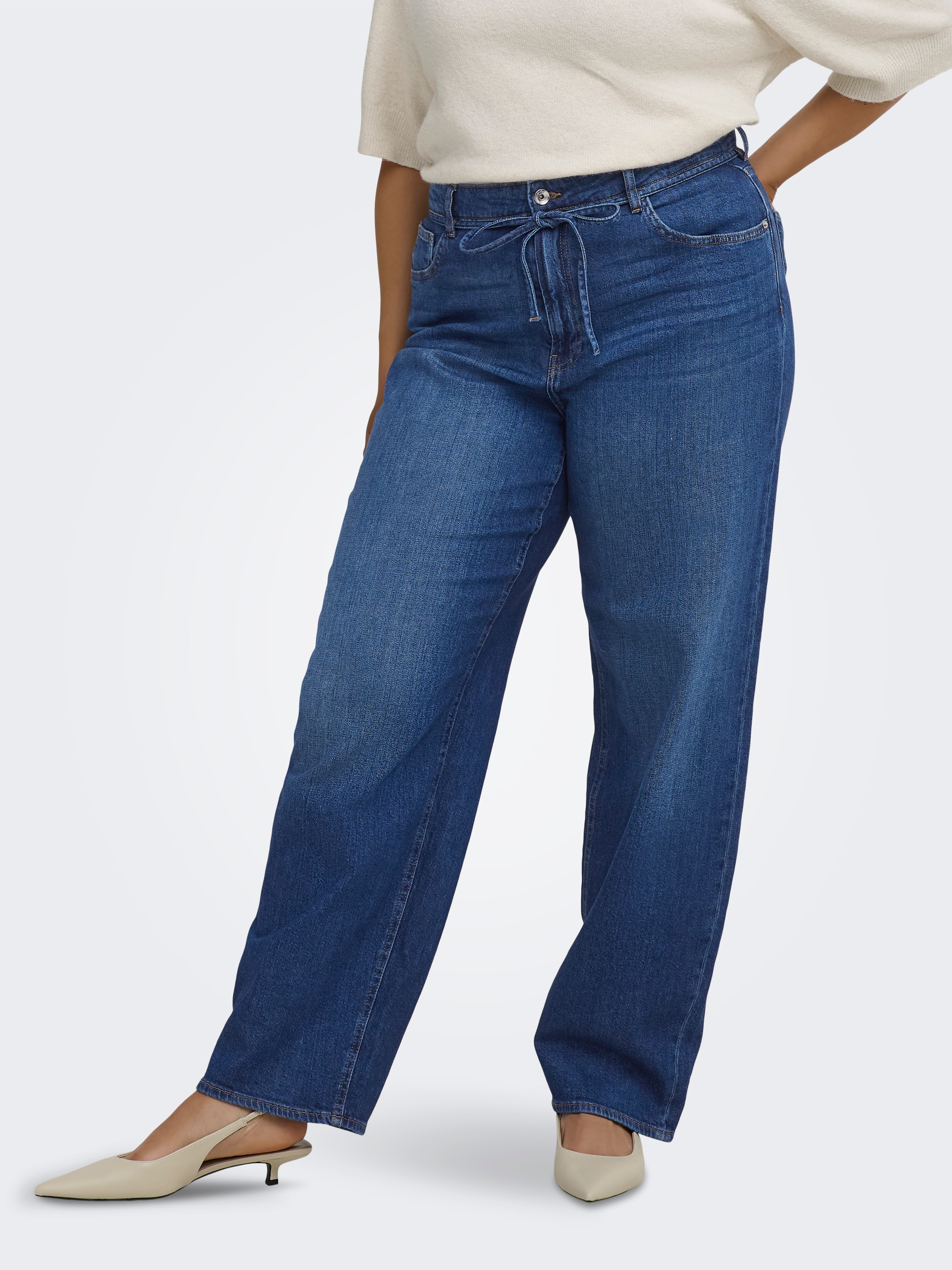 Image of ONLY CARMAKOMA Straight-Jeans "CARGIANNA MW STRAIGHT DNM BOX NOOS" Baumwollmischung, Regular Waist